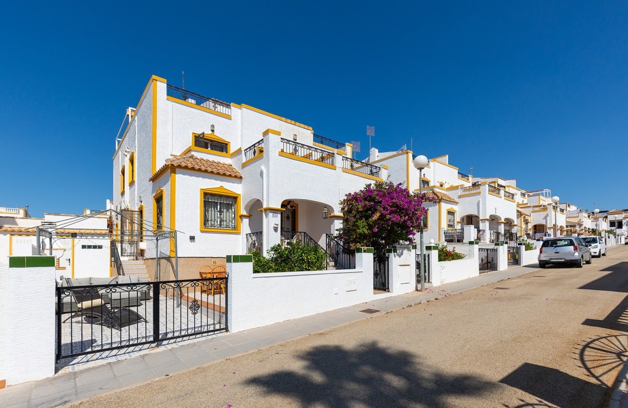 Resale - Townhouse -
Entre Naranjo - Vistabella Golf - Entre Naranjos - Vistabella Golf