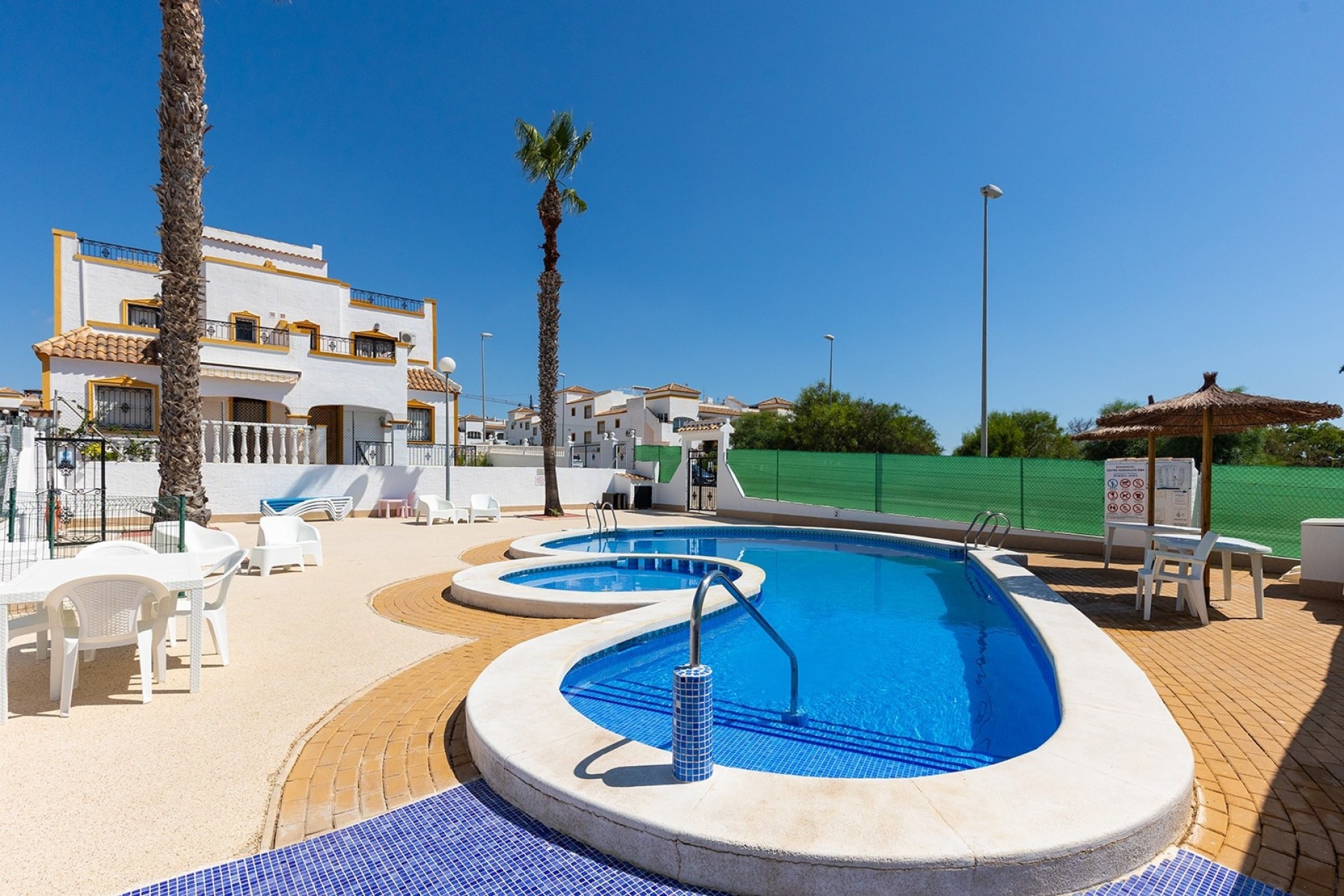 Resale - Townhouse -
Entre Naranjo - Vistabella Golf - Entre Naranjos - Vistabella Golf