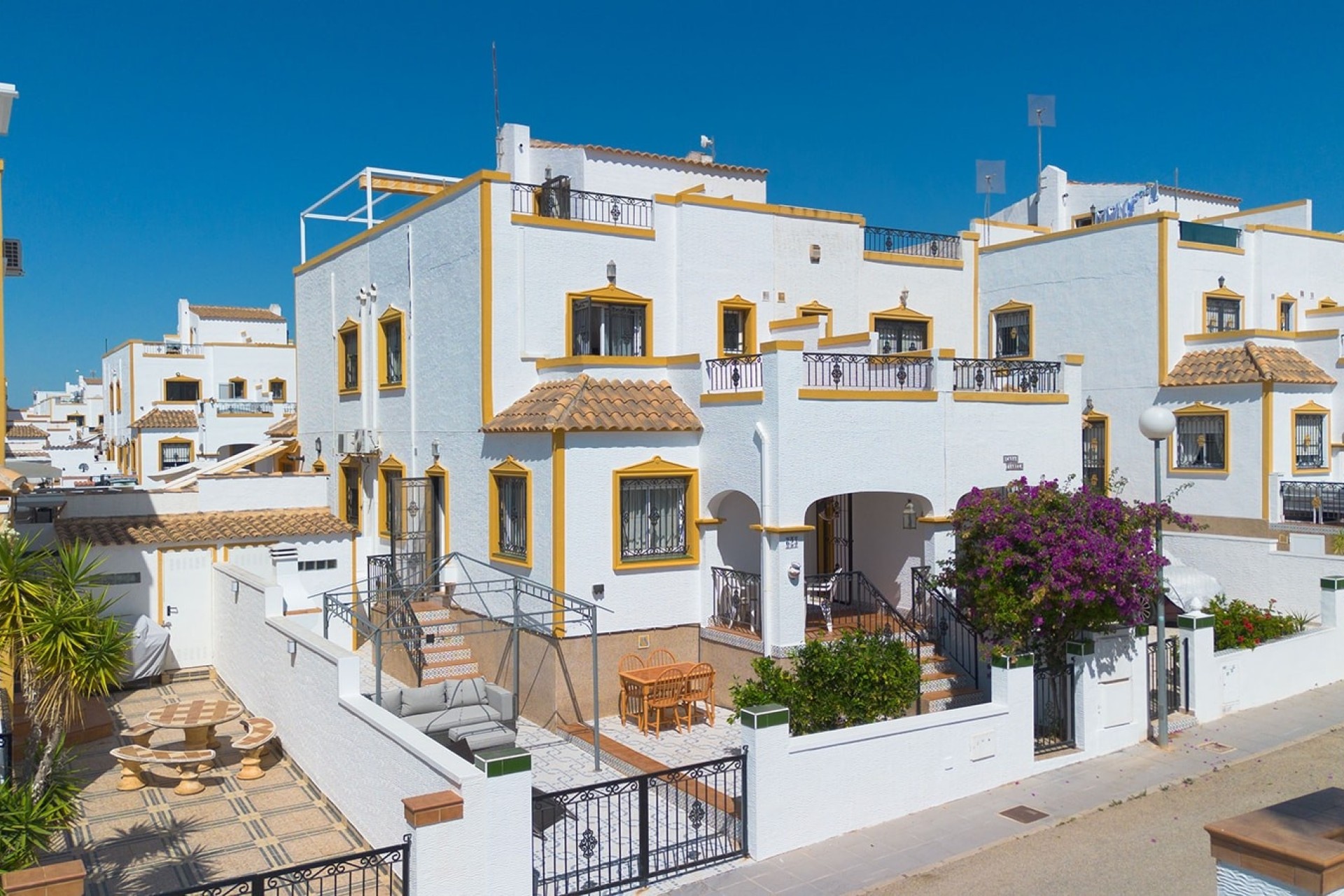 Resale - Townhouse -
Entre Naranjo - Vistabella Golf - Entre Naranjos - Vistabella Golf