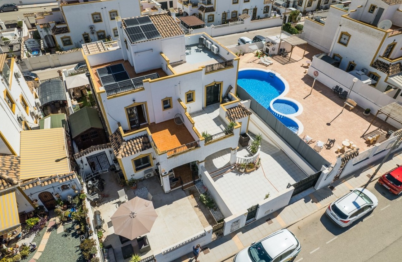 Resale - Townhouse -
Entre Naranjo - Vistabella Golf - Entre Naranjos