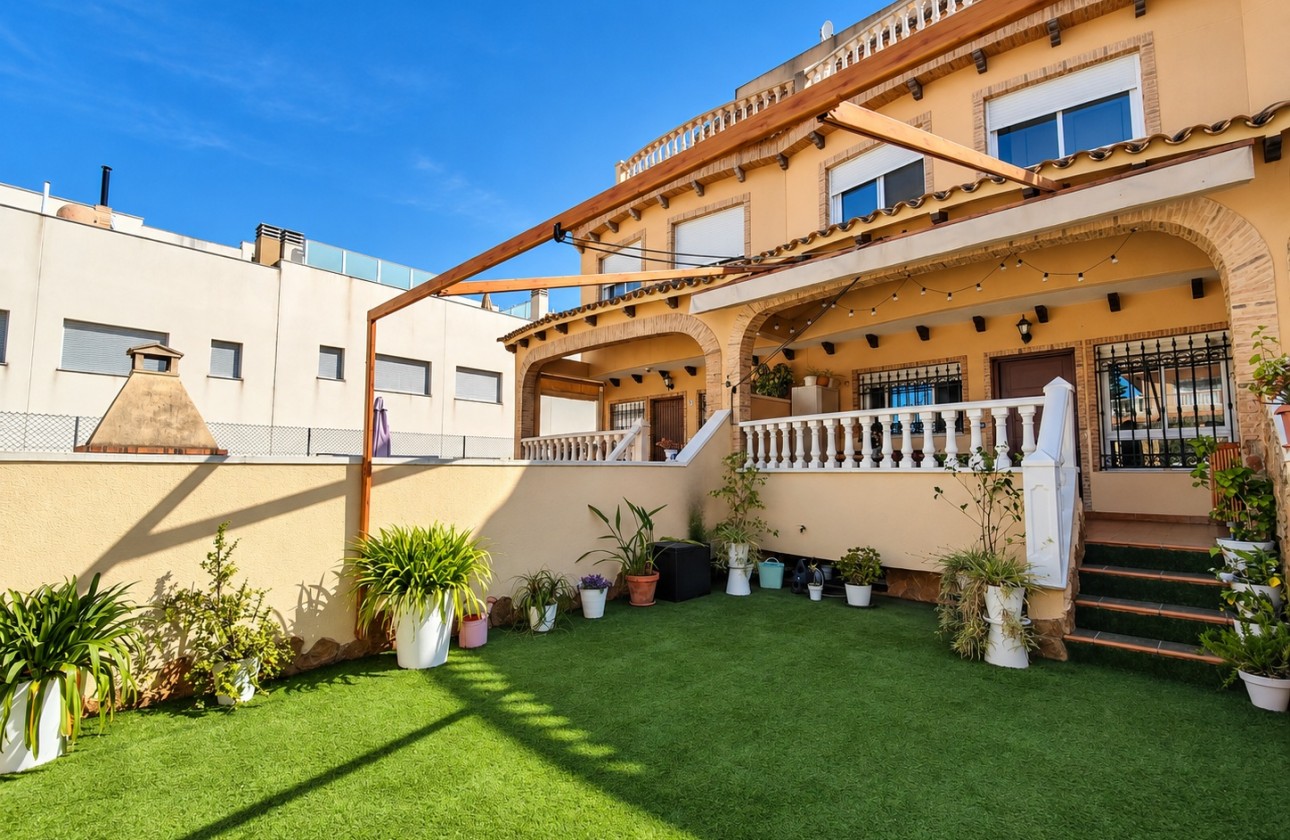 Resale - Townhouse -
Guardamar del Segura - Center - El Raso