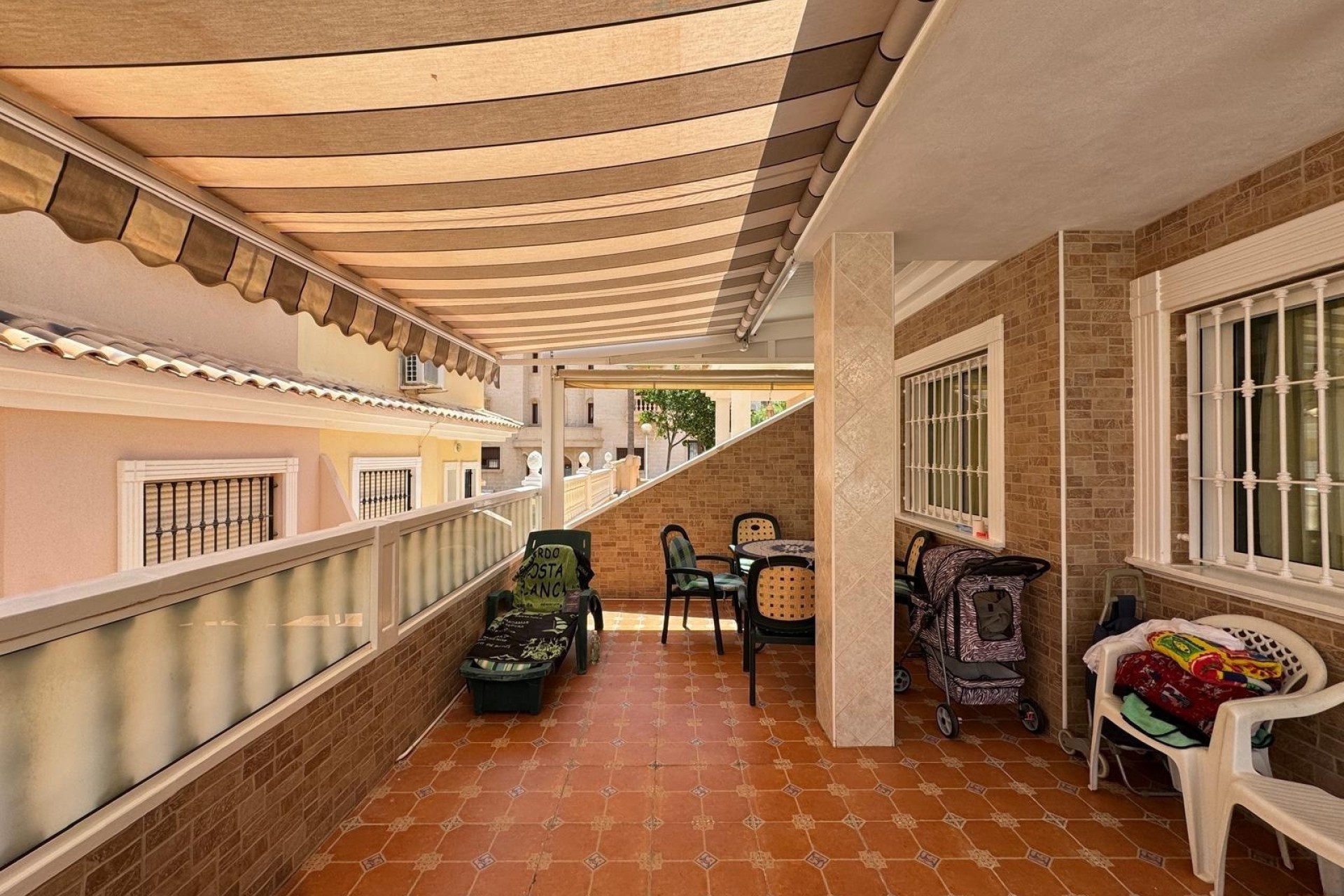 Resale - Townhouse -
Guardamar del Segura - Urbanizaciones