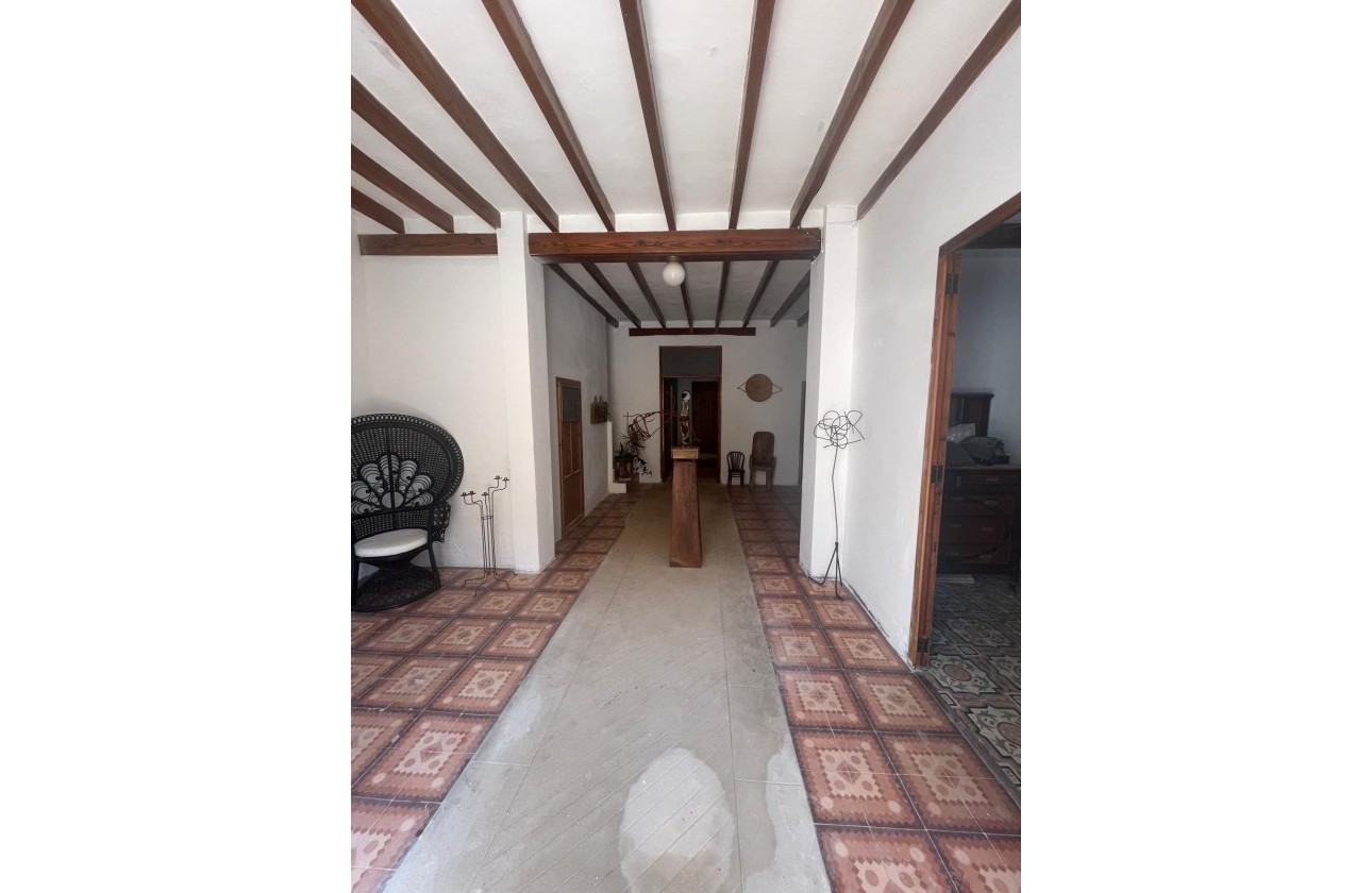 Resale - Townhouse -
Jesus Pobre - Inland