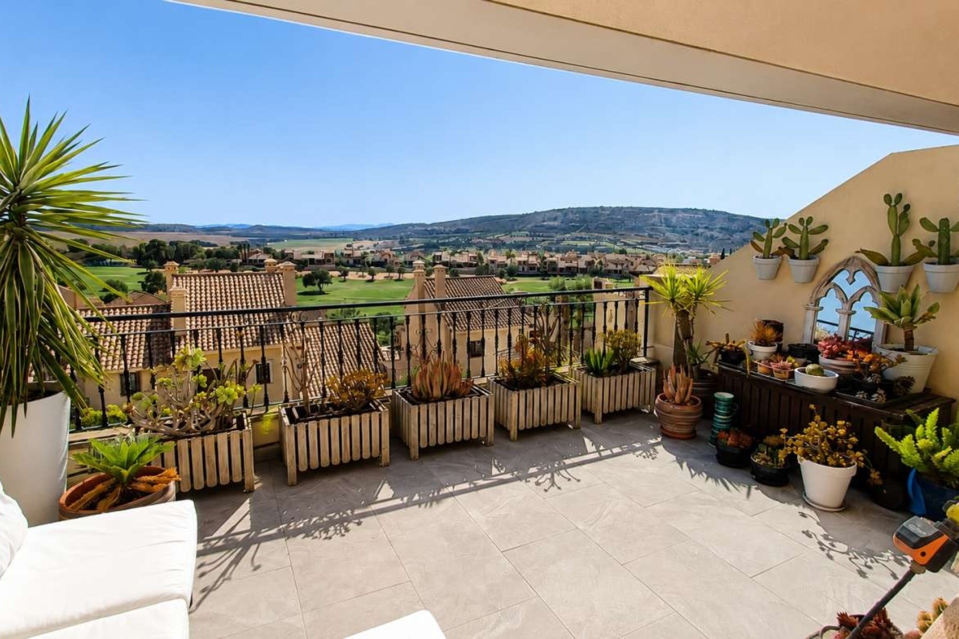 Resale - Townhouse -
La Finca Golf - La Finca Golf Resort