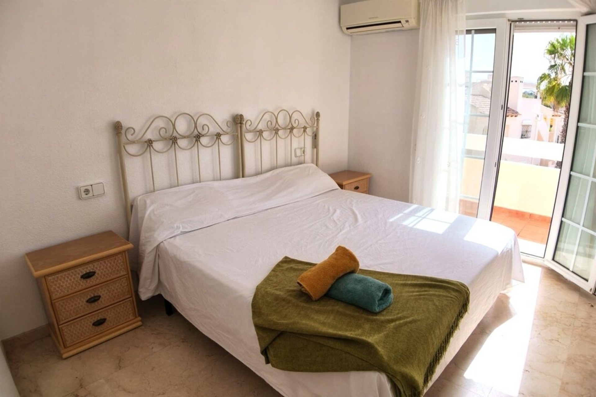 Resale - Townhouse -
Las Ramblas Golf - Inland