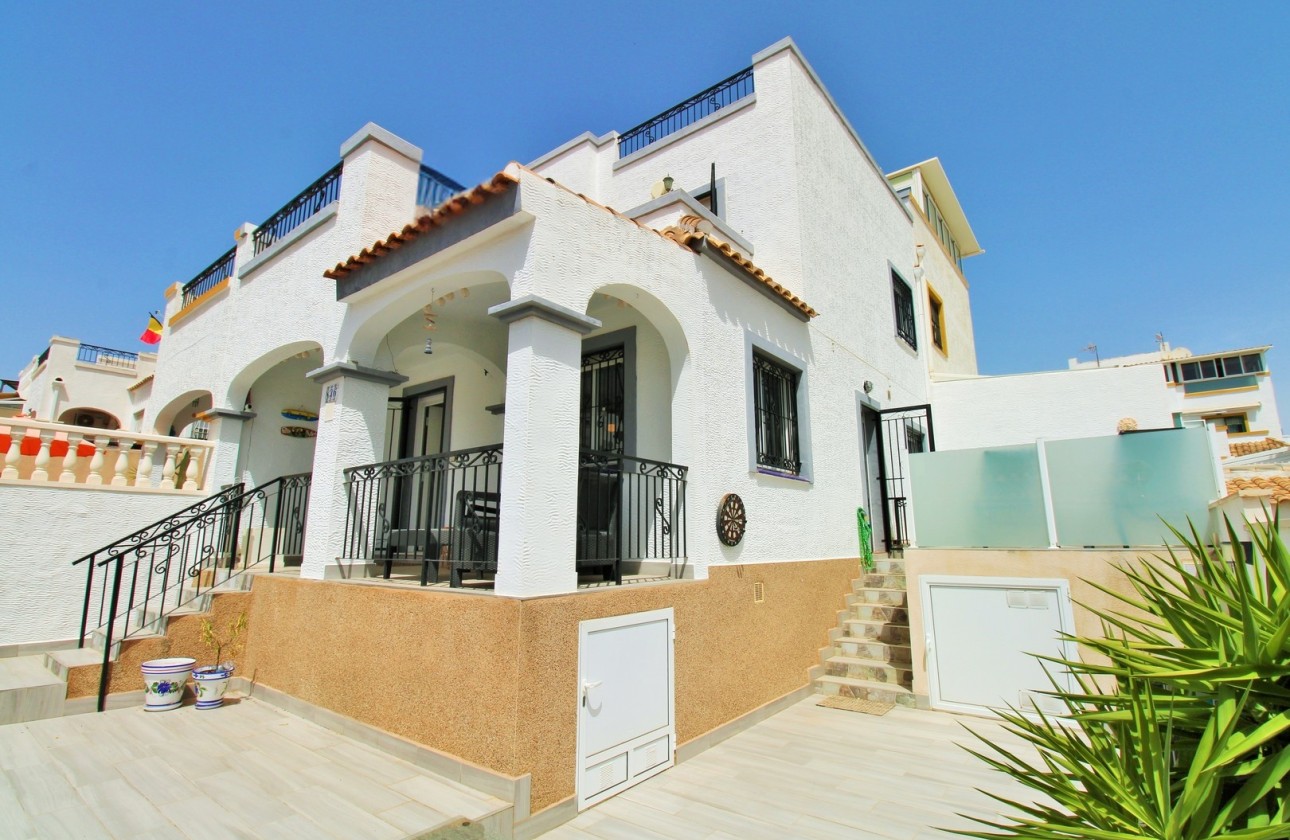 Resale - Townhouse -
Los Altos