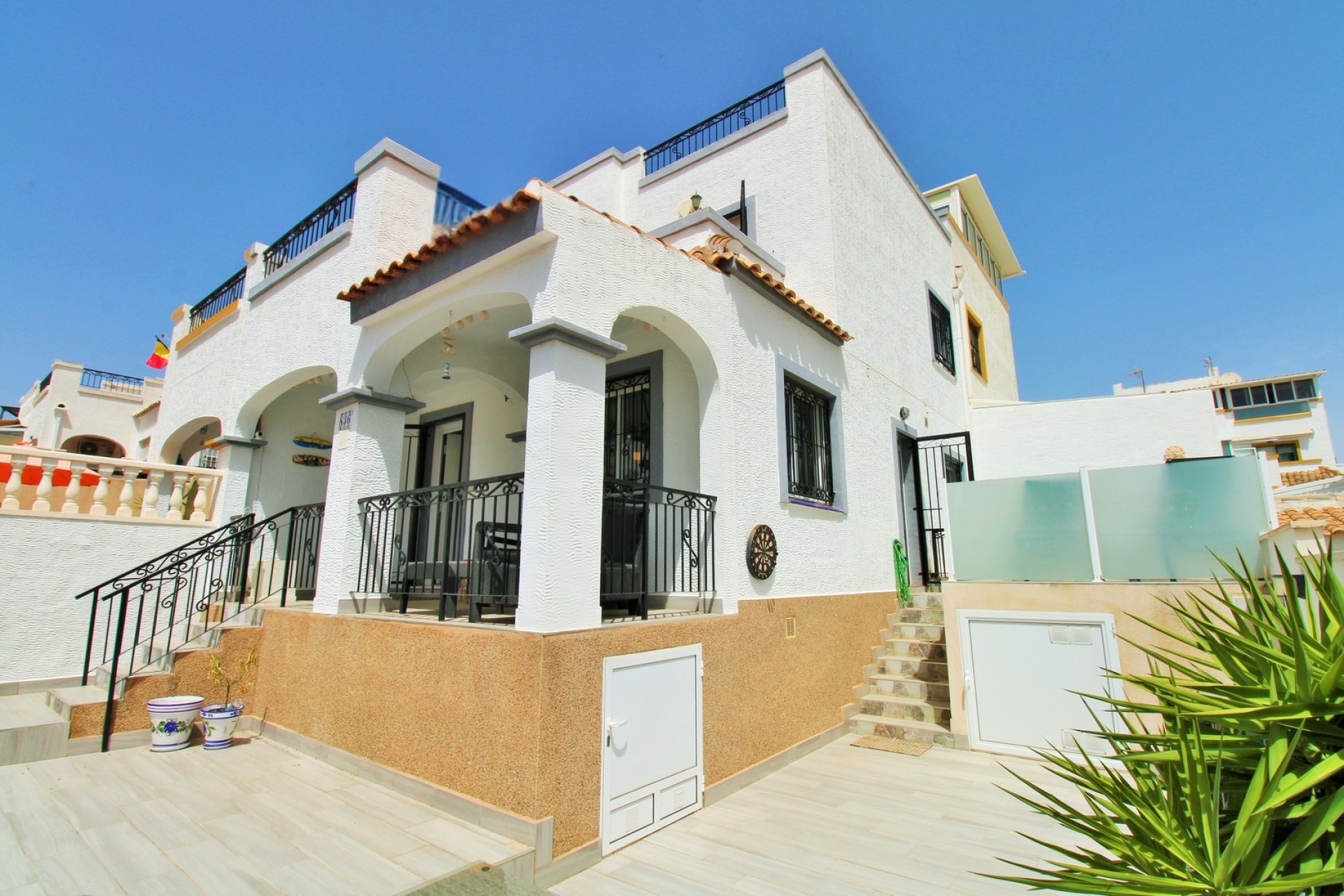 Resale - Townhouse -
Los Altos