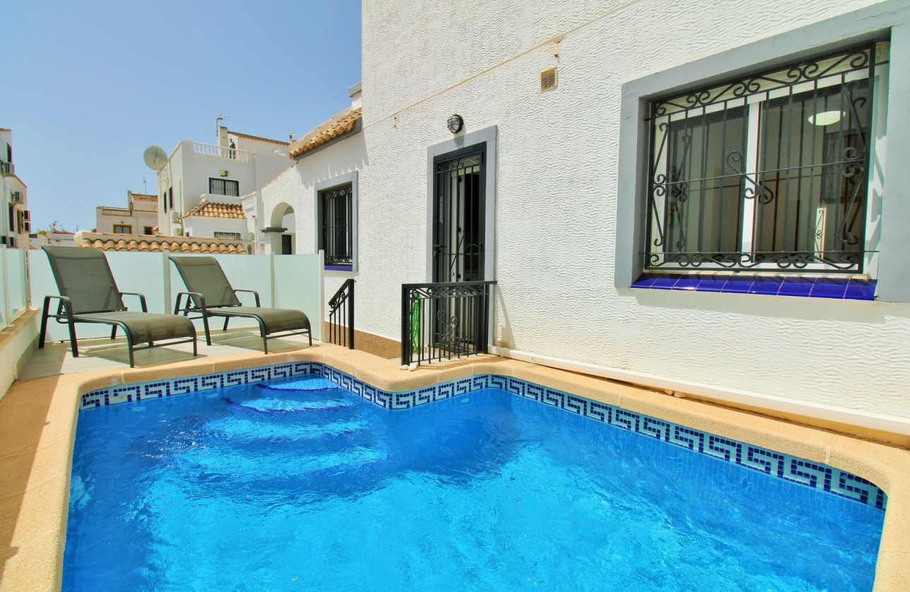 Resale - Townhouse -
Los Altos
