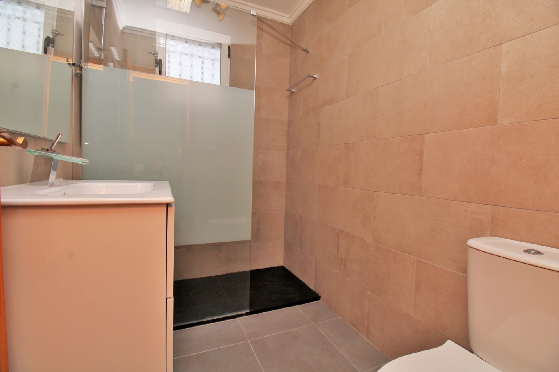 Resale - Townhouse -
Los Altos