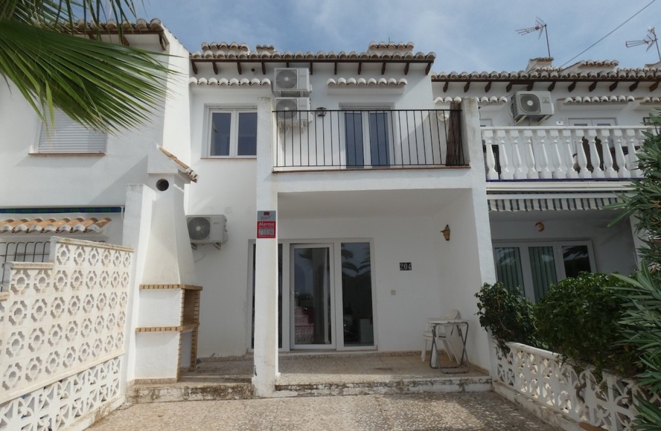 Resale - Townhouse -
Los Balcones - Los Altos del Edén - Lago Jardin