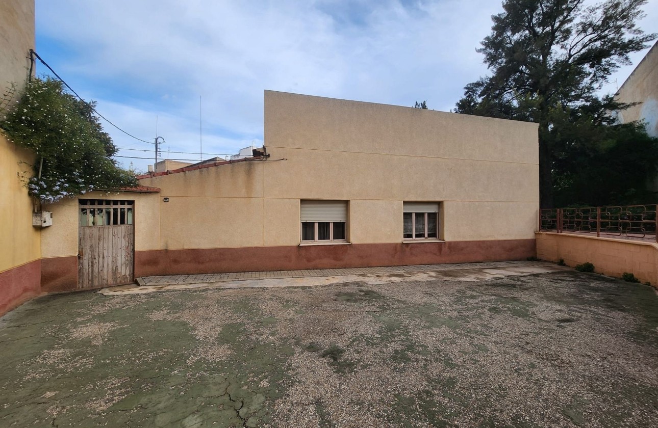 Resale - Townhouse -
Monóvar