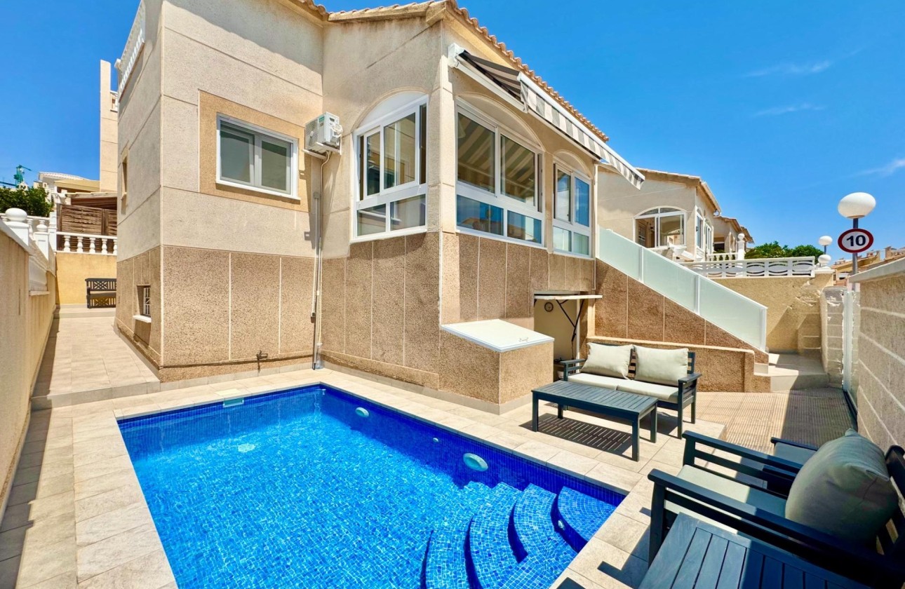 Resale - Townhouse -
Orihuela Costa - La Florida