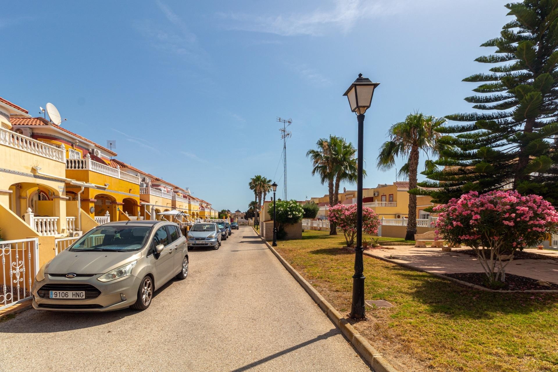 Resale - Townhouse -
Orihuela Costa - La Regia