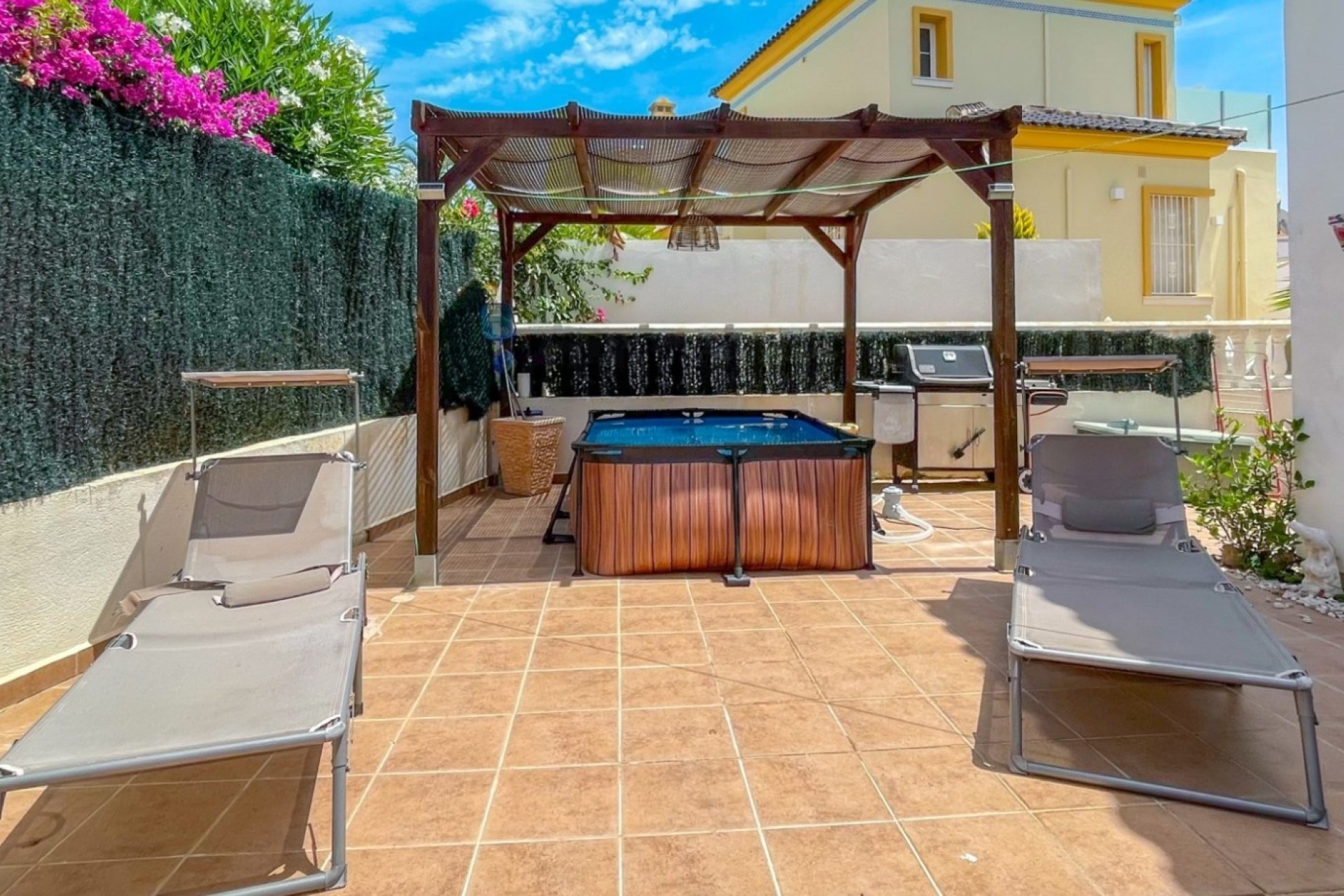 Resale - Townhouse -
Orihuela Costa - La Rioja