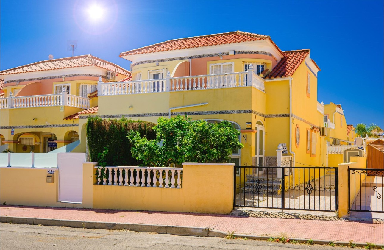 Resale - Townhouse -
Orihuela Costa - Las Filipinas