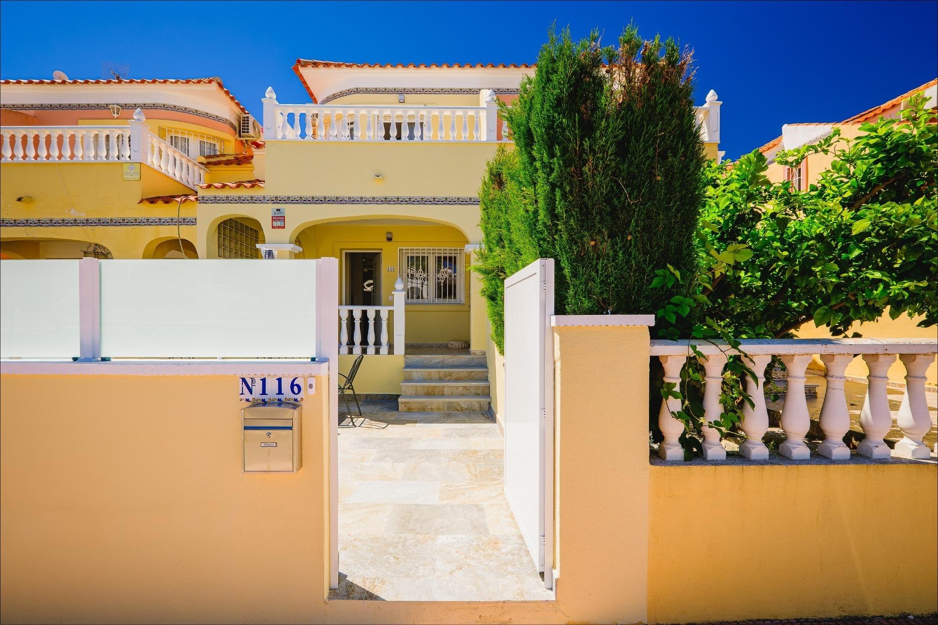 Resale - Townhouse -
Orihuela Costa - Las Filipinas