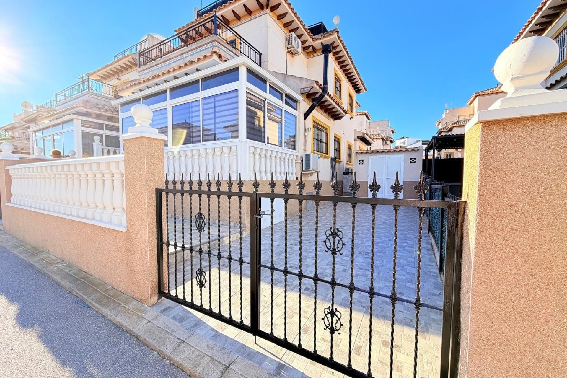 Resale - Townhouse -
Orihuela Costa - Las Filipinas