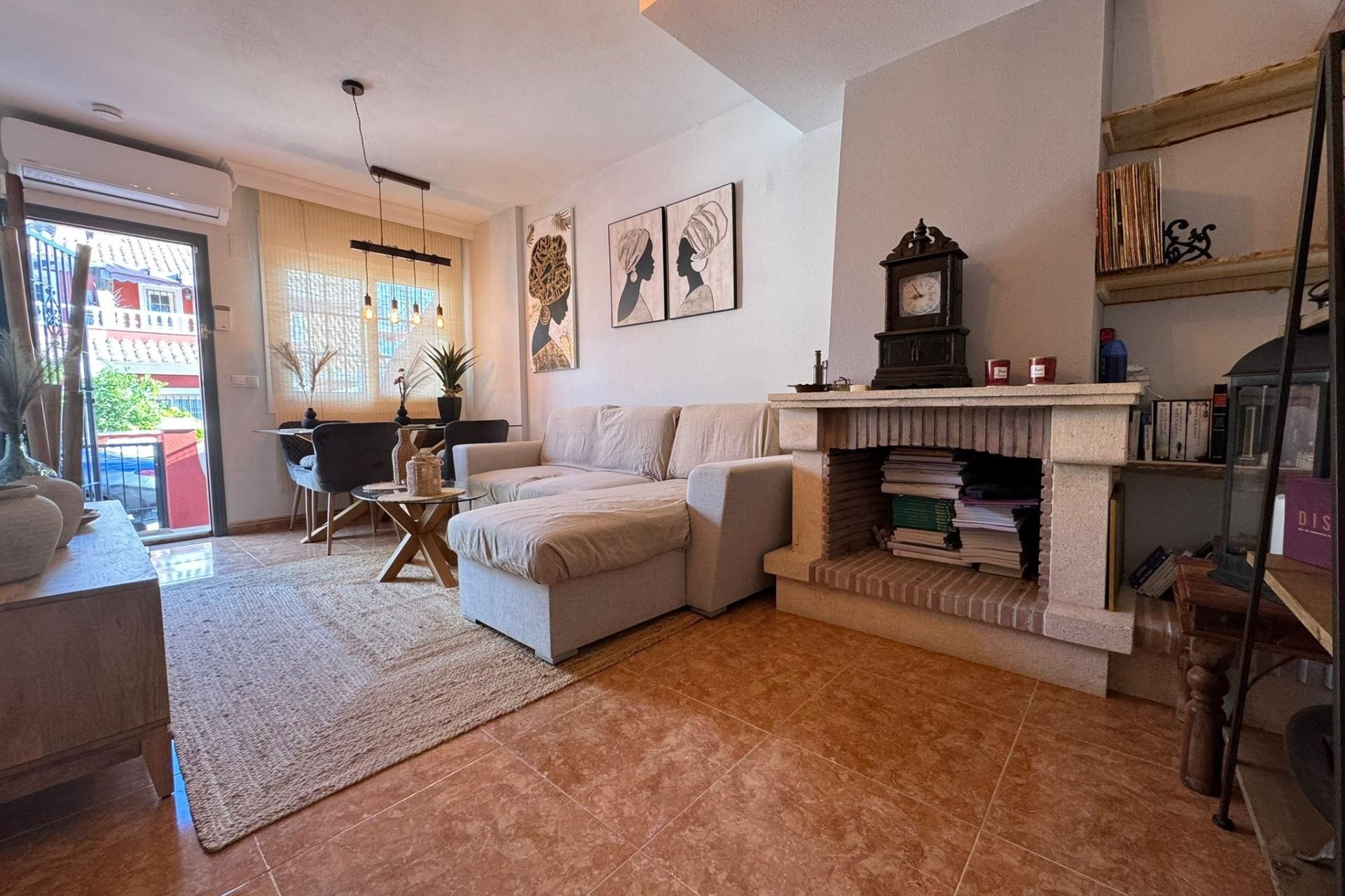 Resale - Townhouse -
Orihuela Costa - Los Dolses