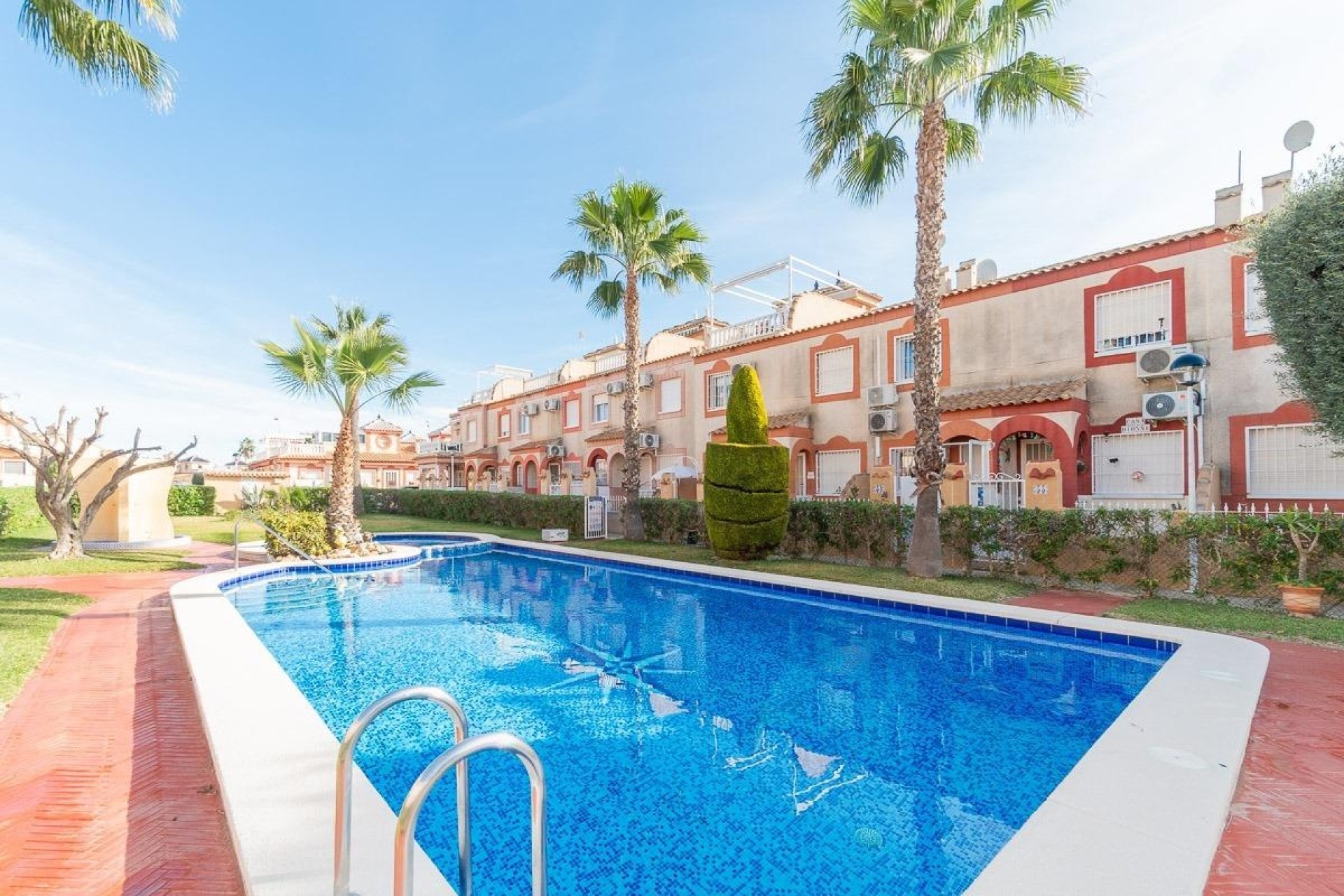 Resale - Townhouse -
Orihuela Costa - Playa Flamenca