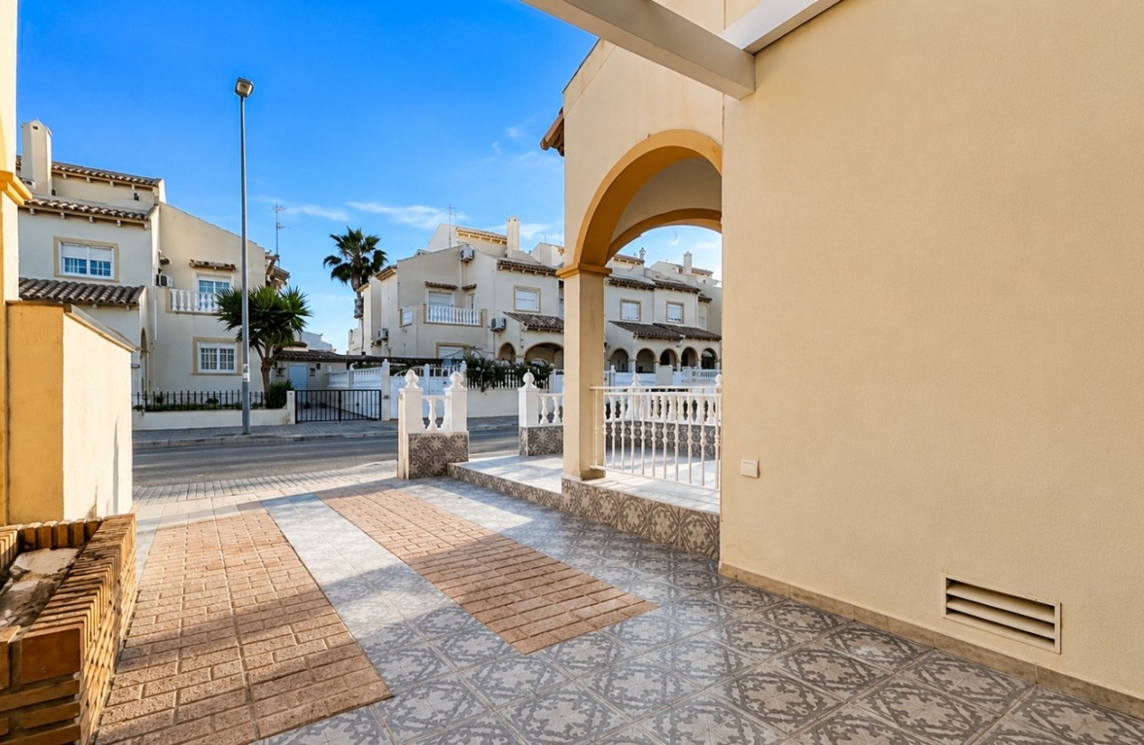 Resale - Townhouse -
Orihuela Costa - Playa Flamenca