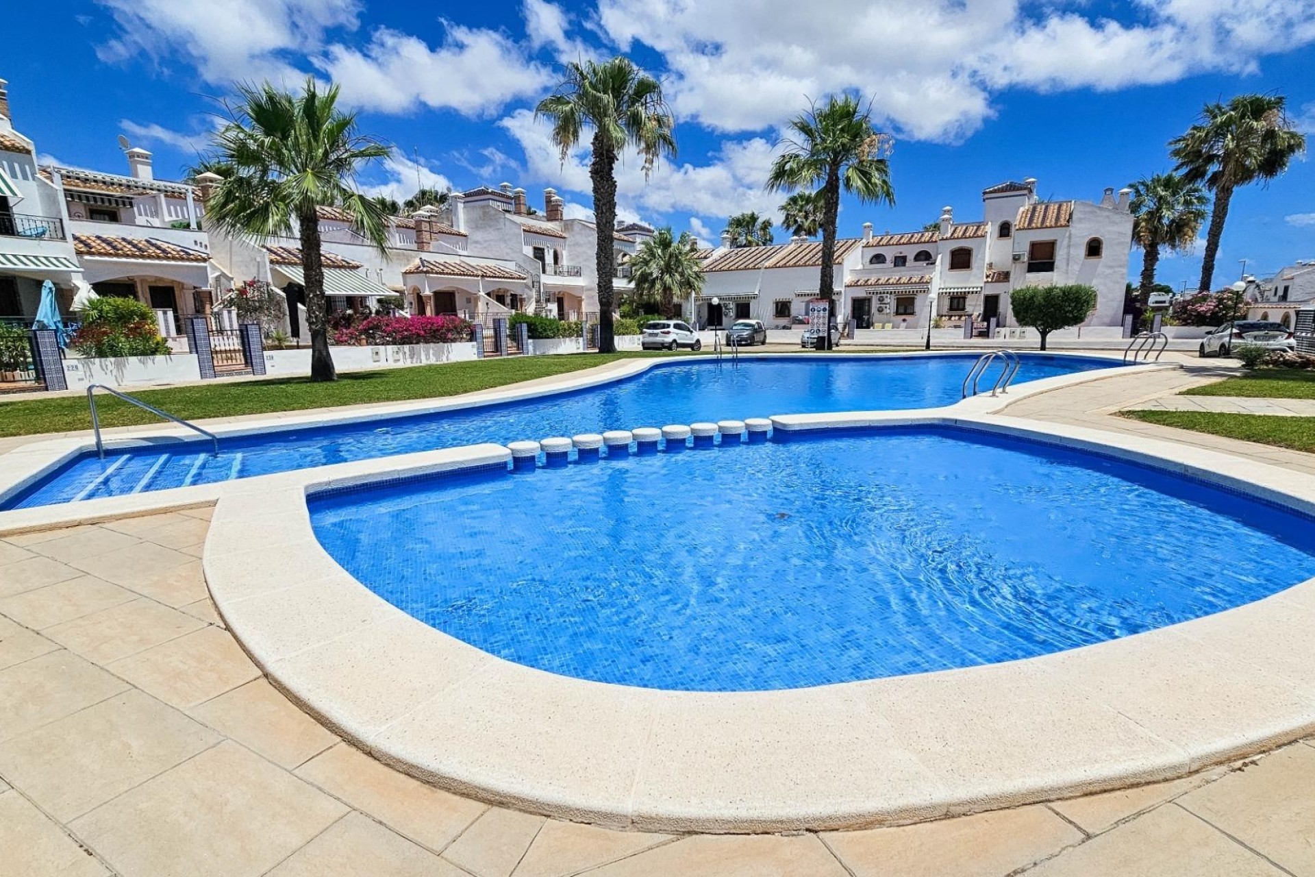 Resale - Townhouse -
Orihuela Costa - Villamartín