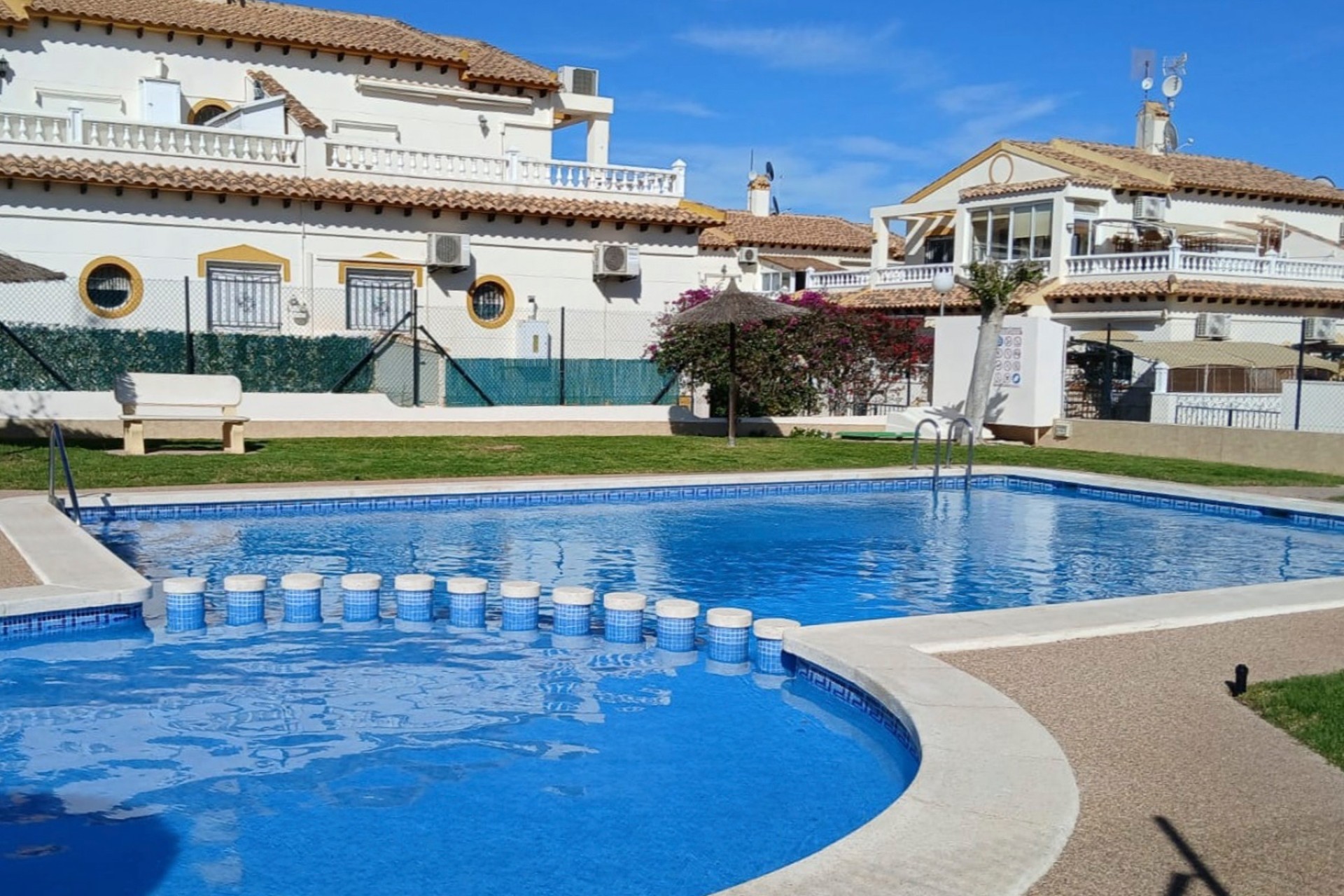 Resale - Townhouse -
Orihuela Costa