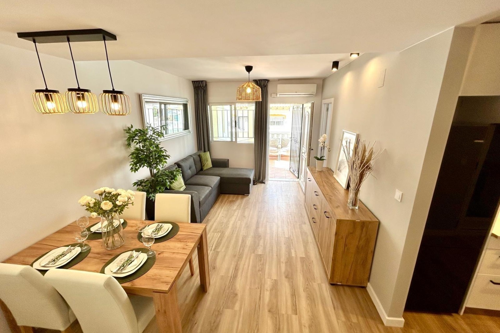 Resale - Townhouse -
Orihuela - Urbanización Perla del Mar