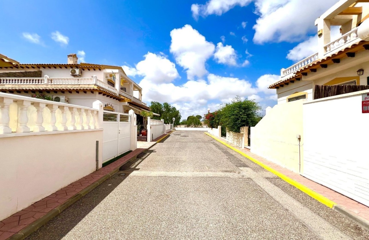 Resale - Townhouse -
Orihuela - Urbanización Perla del Mar
