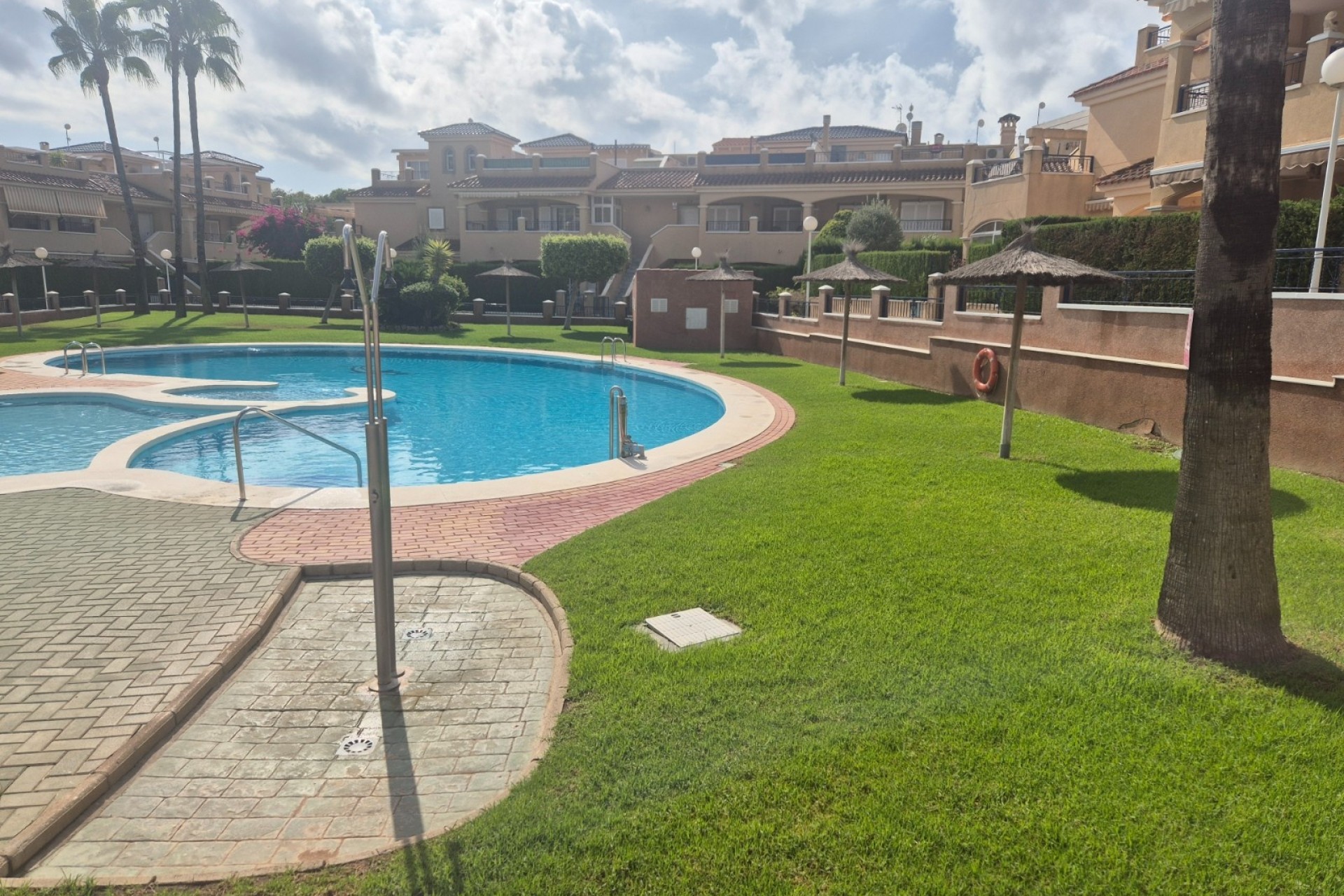 Resale - Townhouse -
Pilar de la Horadada - Mil Palmeras