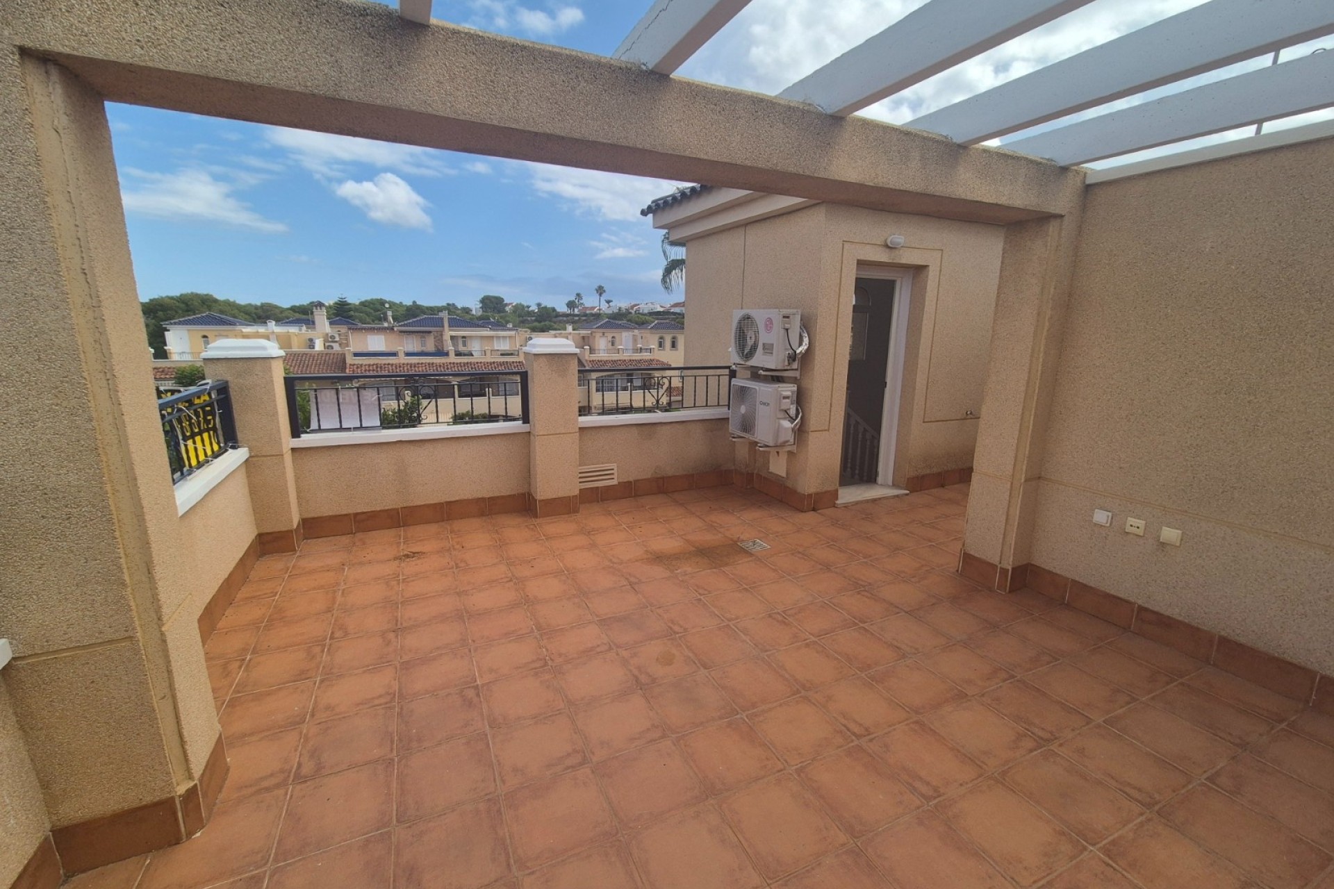 Resale - Townhouse -
Pilar de la Horadada - Mil Palmeras