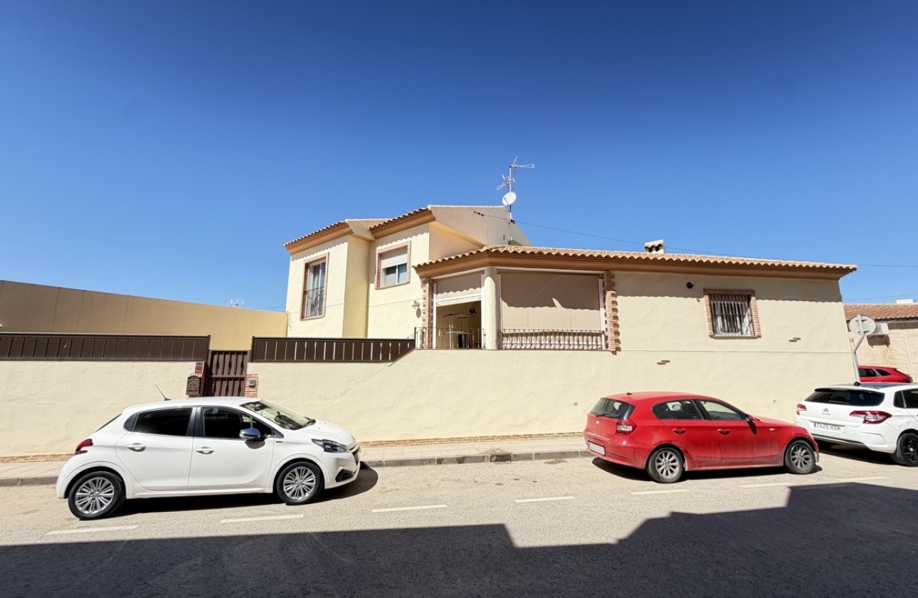 Resale - Townhouse -
Pilar De La Horradada