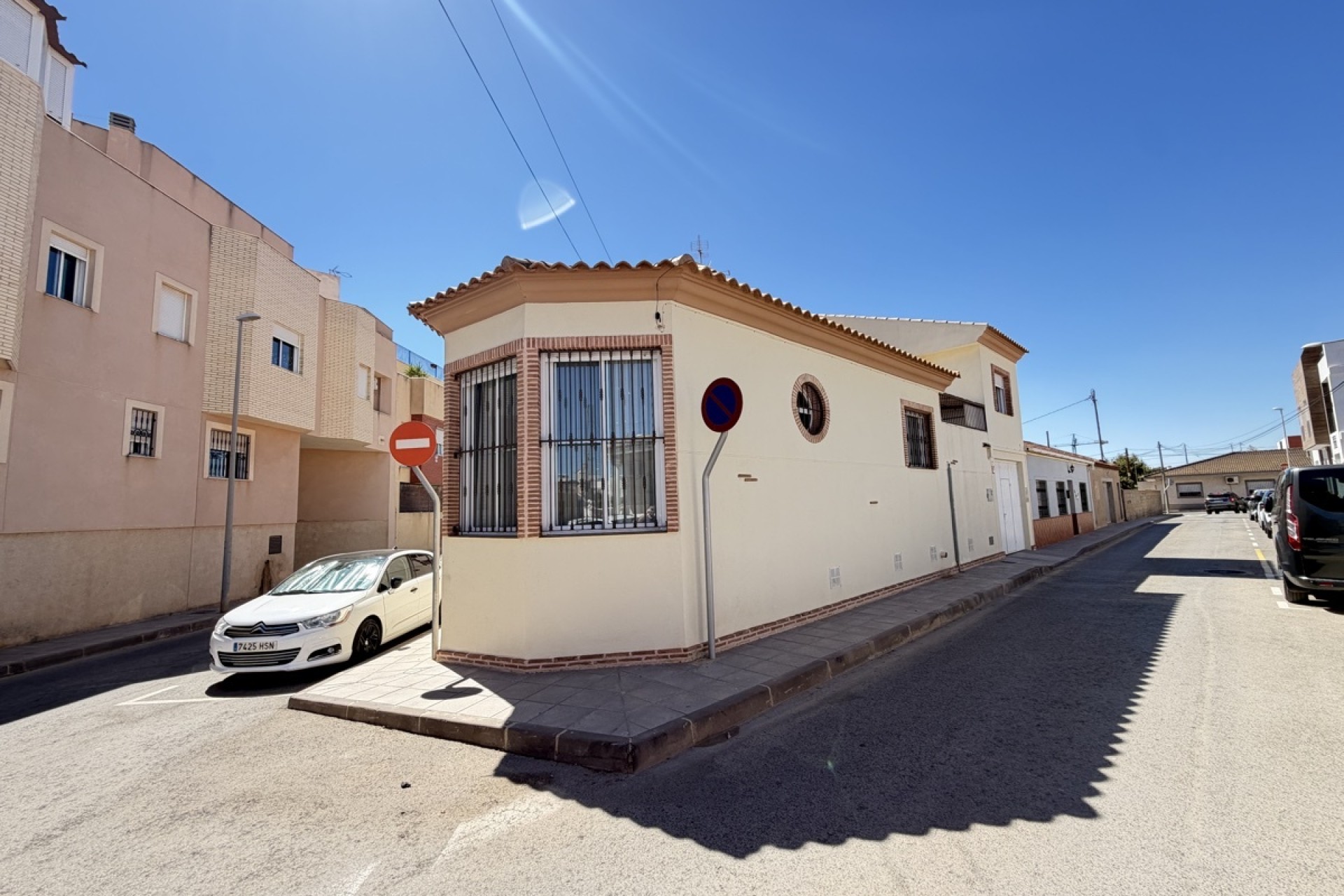 Resale - Townhouse -
Pilar De La Horradada