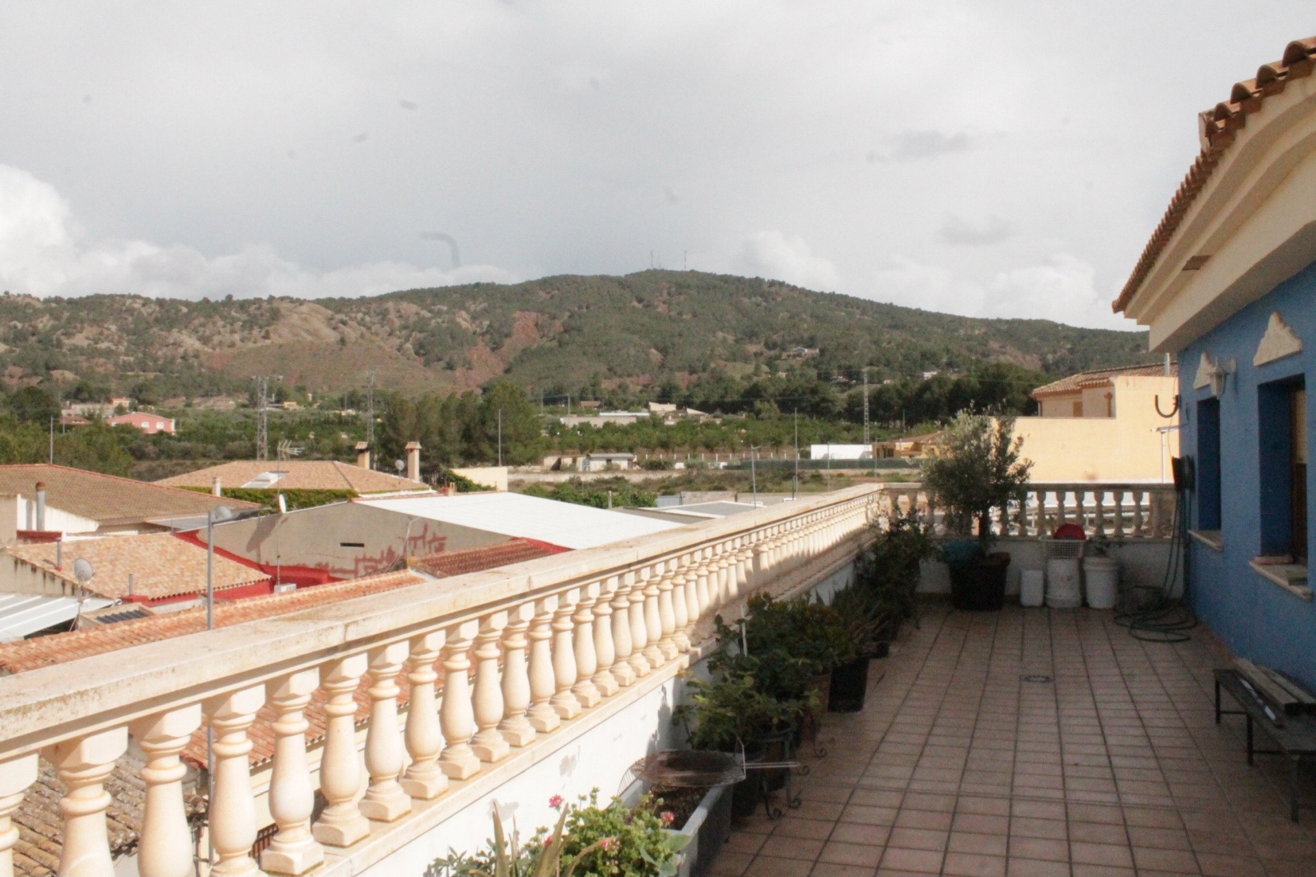 Resale - Townhouse -
Pinoso - Pinoso Alicante