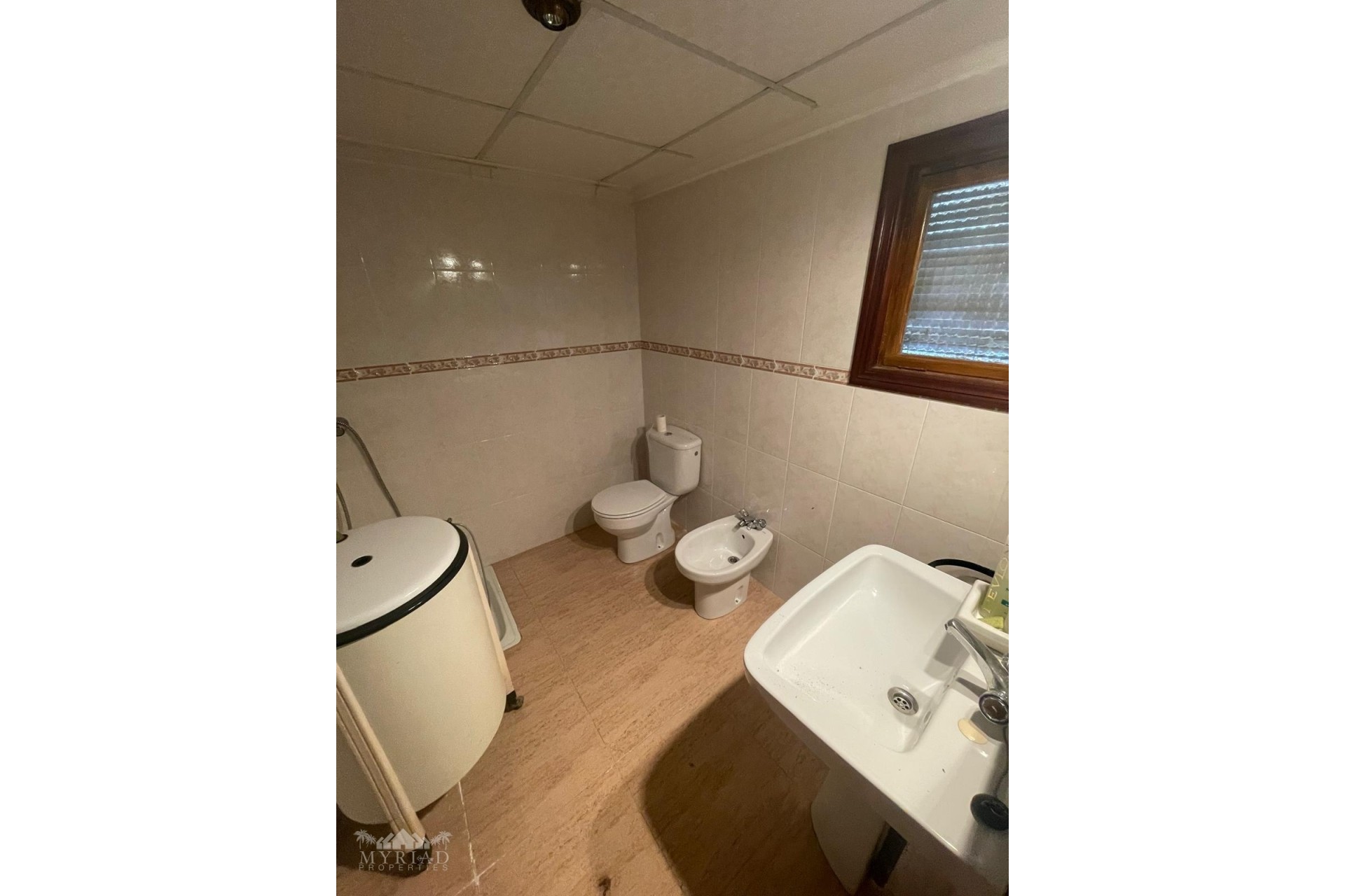 Resale - Townhouse -
Pinoso - Pinoso Alicante