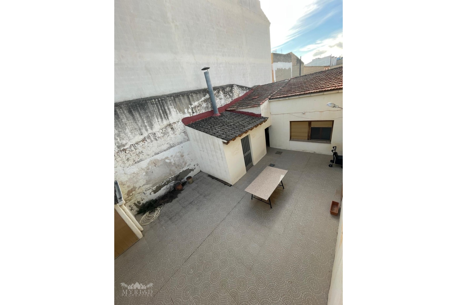 Resale - Townhouse -
Pinoso - Pinoso Alicante