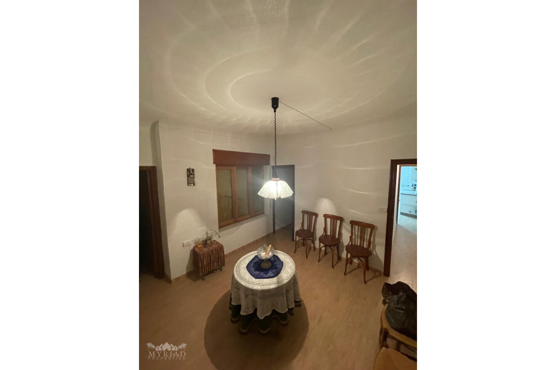 Resale - Townhouse -
Pinoso - Pinoso Alicante