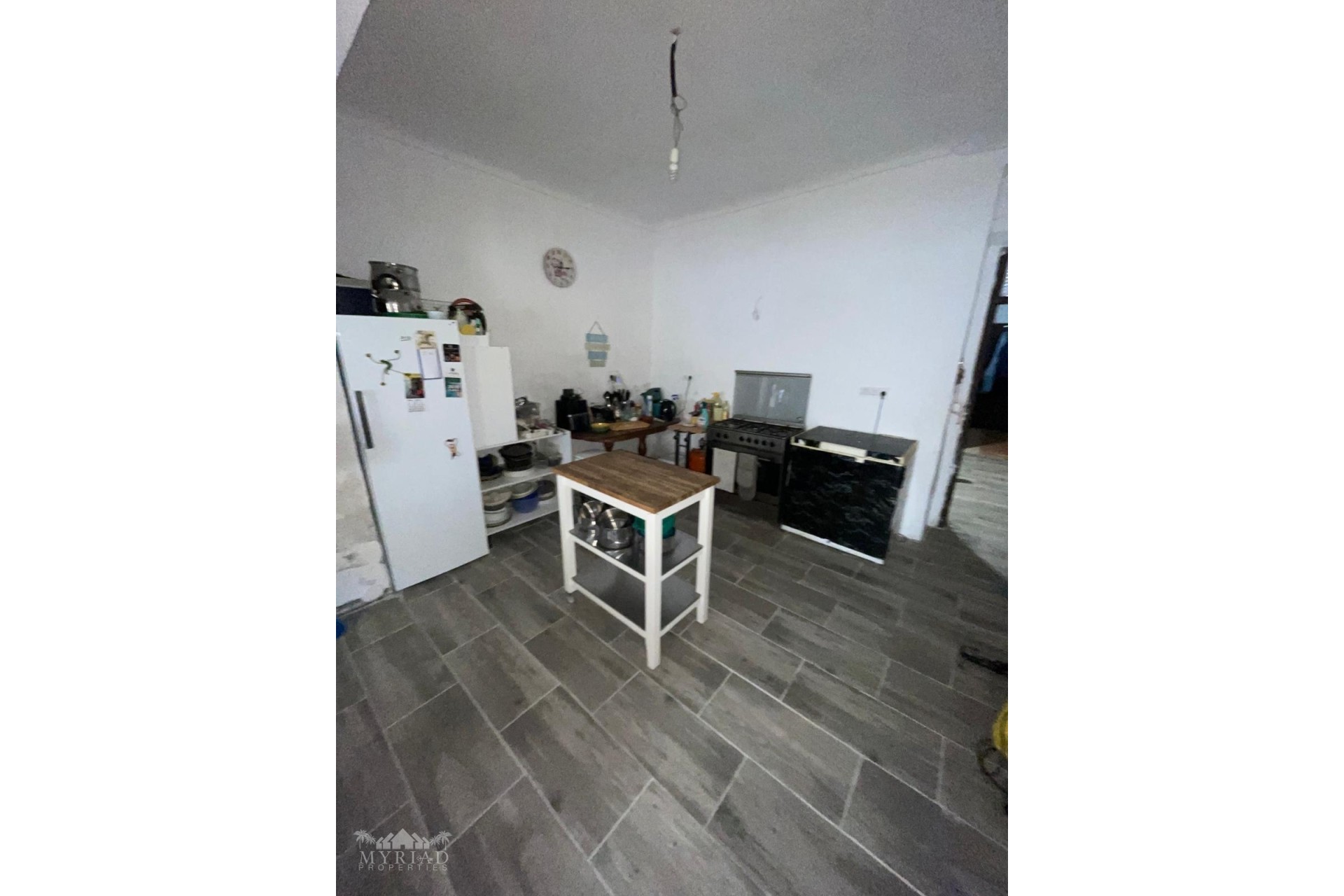 Resale - Townhouse -
Pinoso - Pinoso Alicante