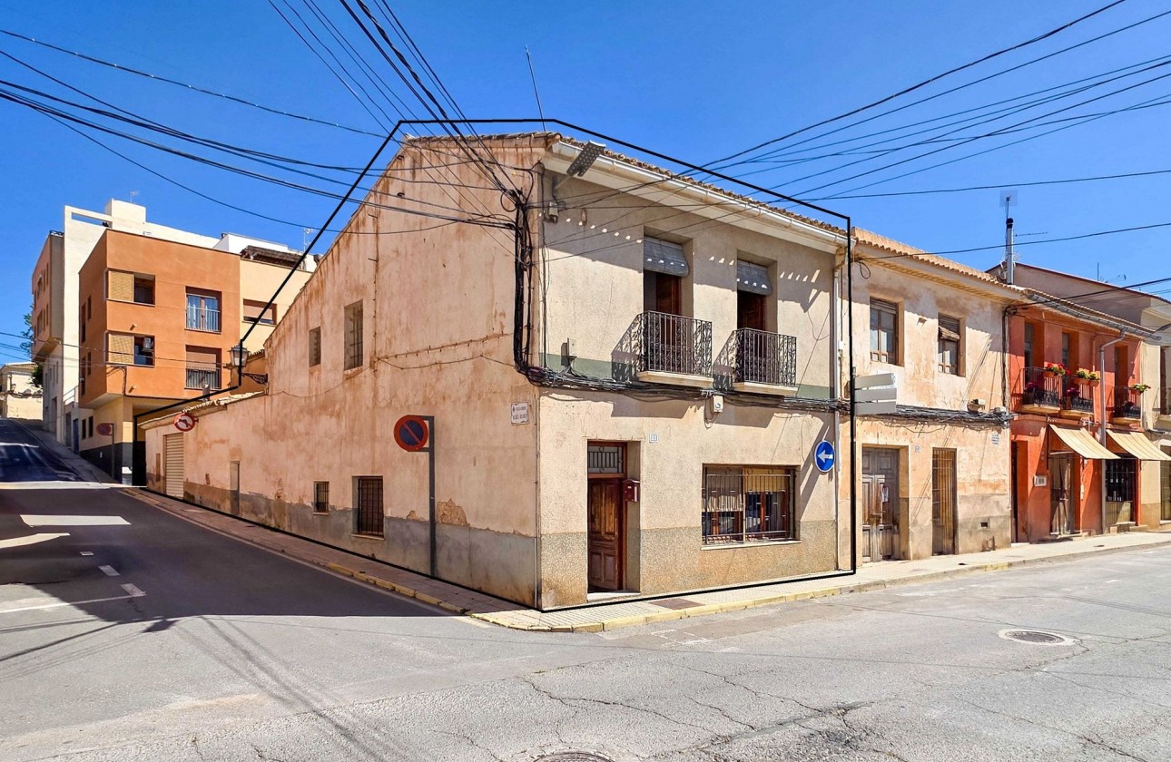 Resale - Townhouse -
Pinoso