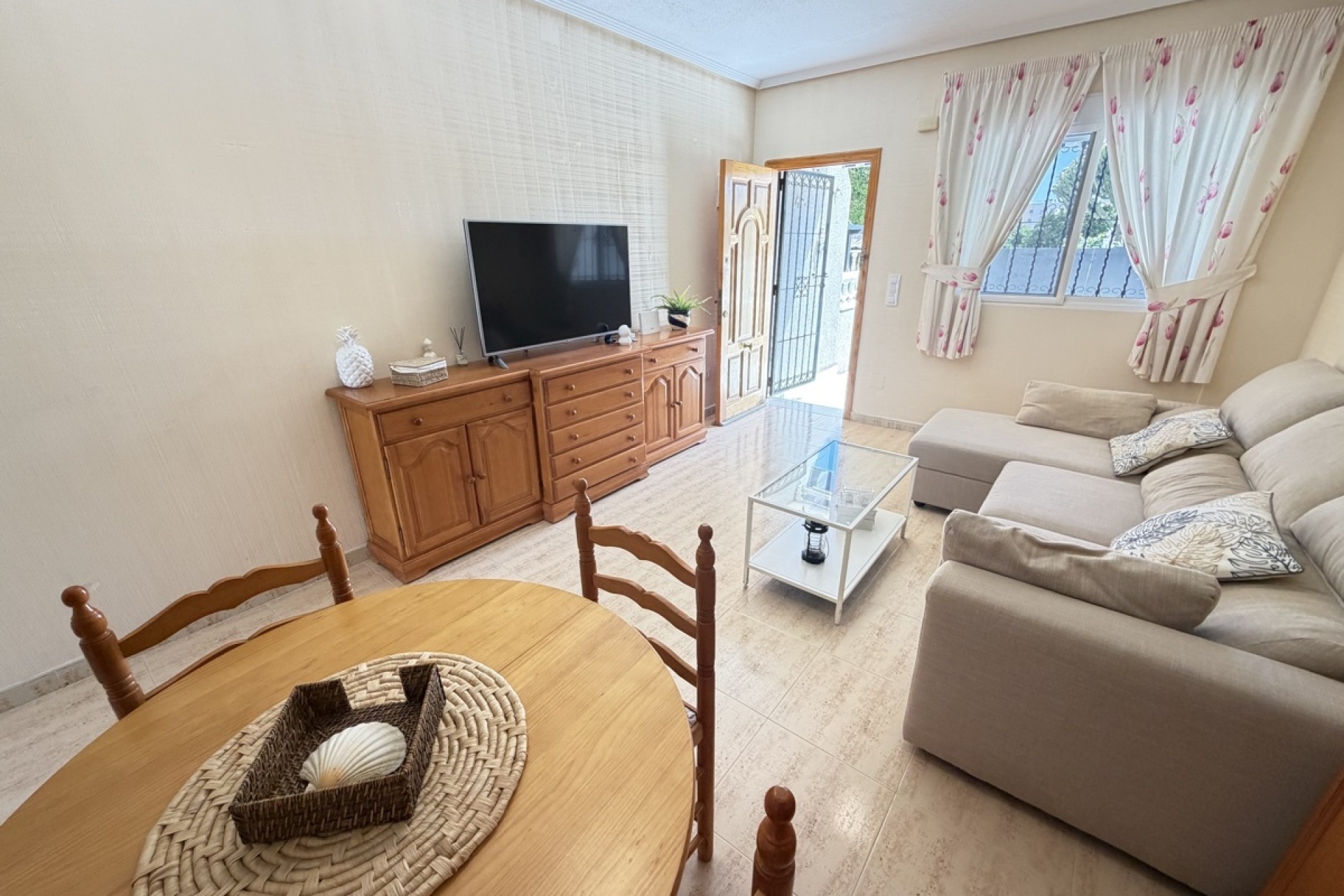 Resale - Townhouse -
Playa Flamenca