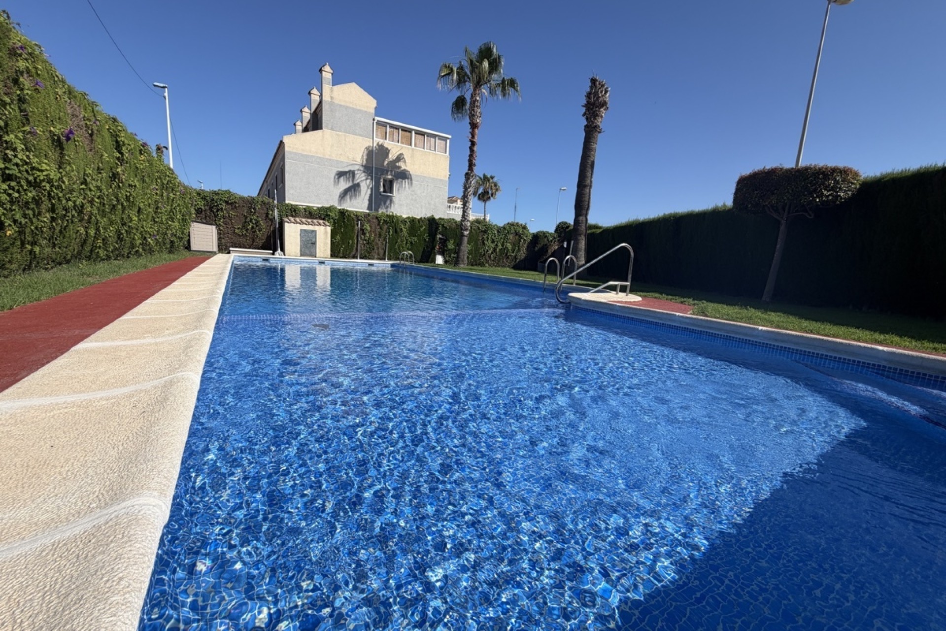 Resale - Townhouse -
Playa Flamenca