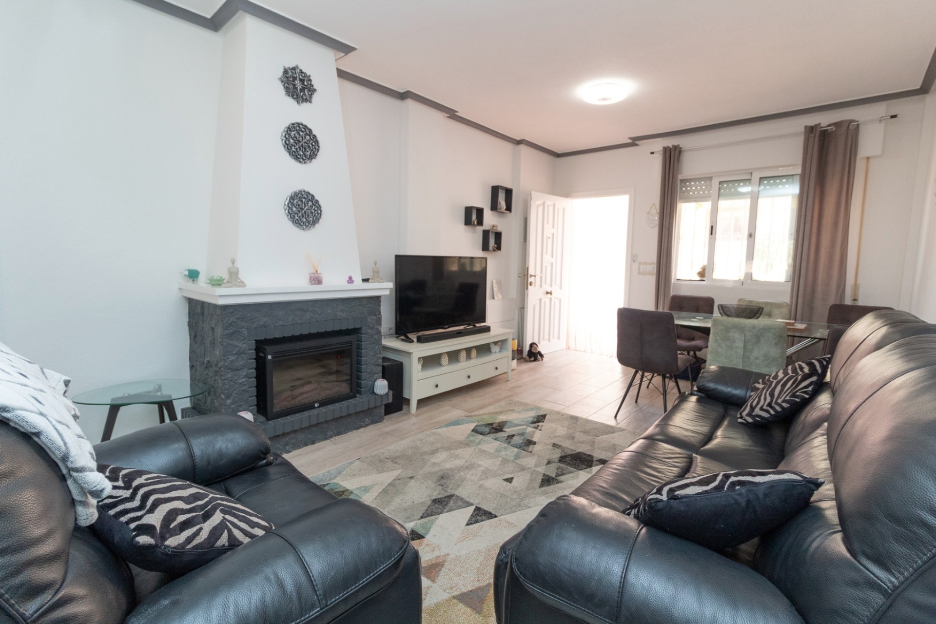 Resale - Townhouse -
Playa Flamenca