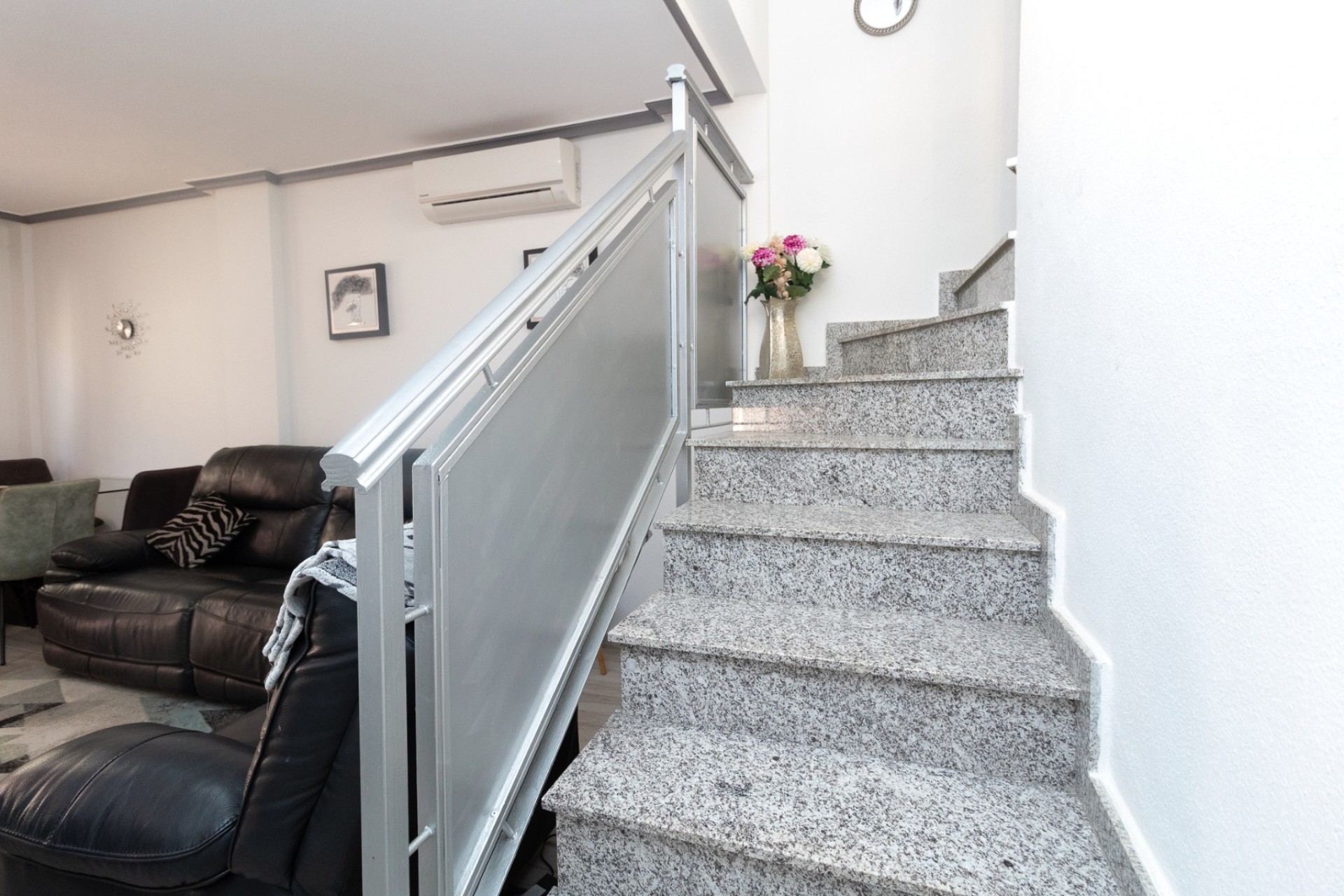 Resale - Townhouse -
Playa Flamenca
