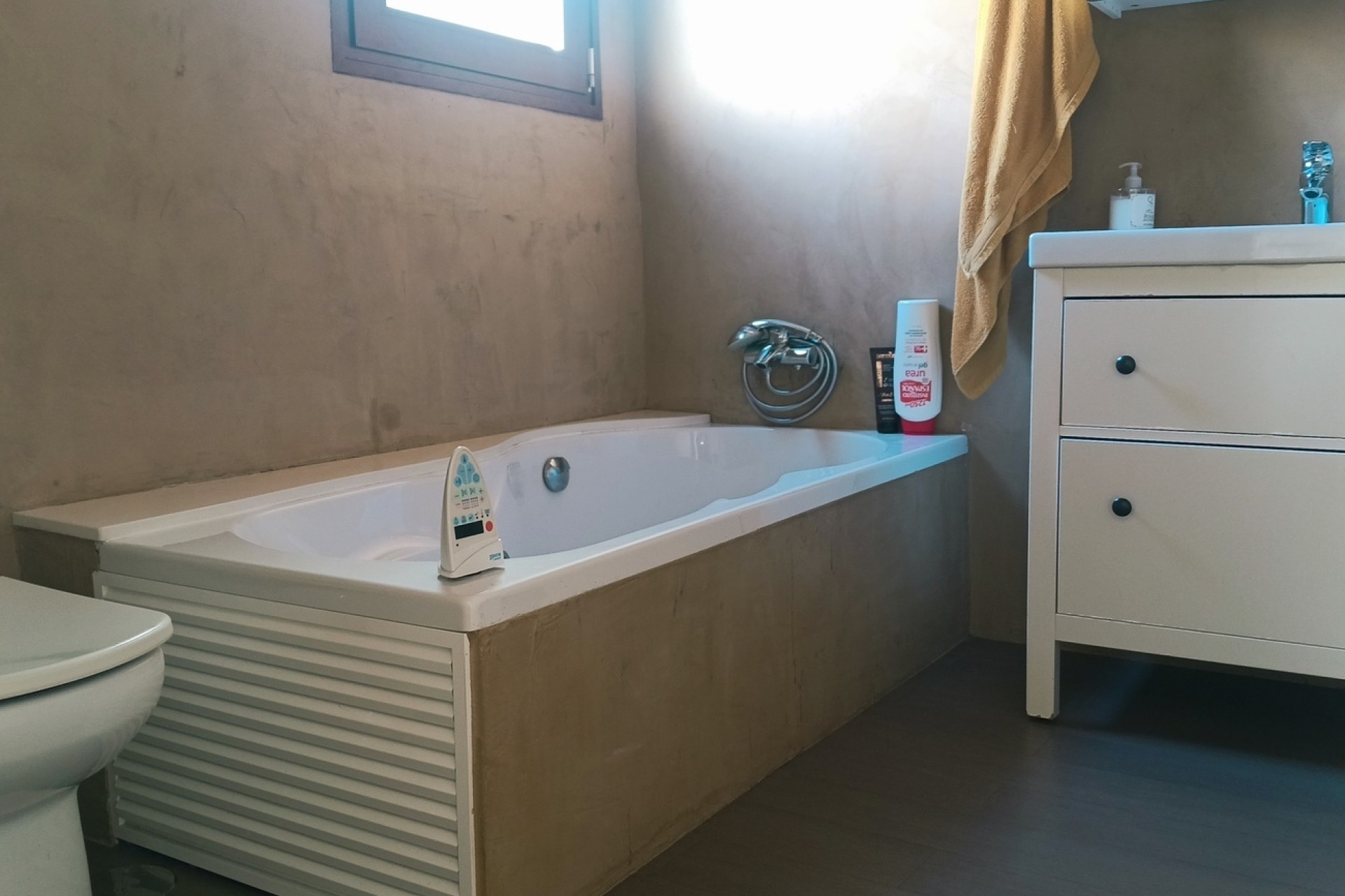 Resale - Townhouse -
Roldan - Inland
