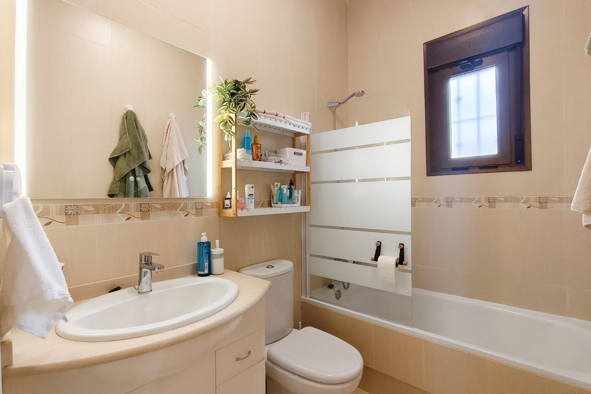 Resale - Townhouse -
San Miguel de Salinas