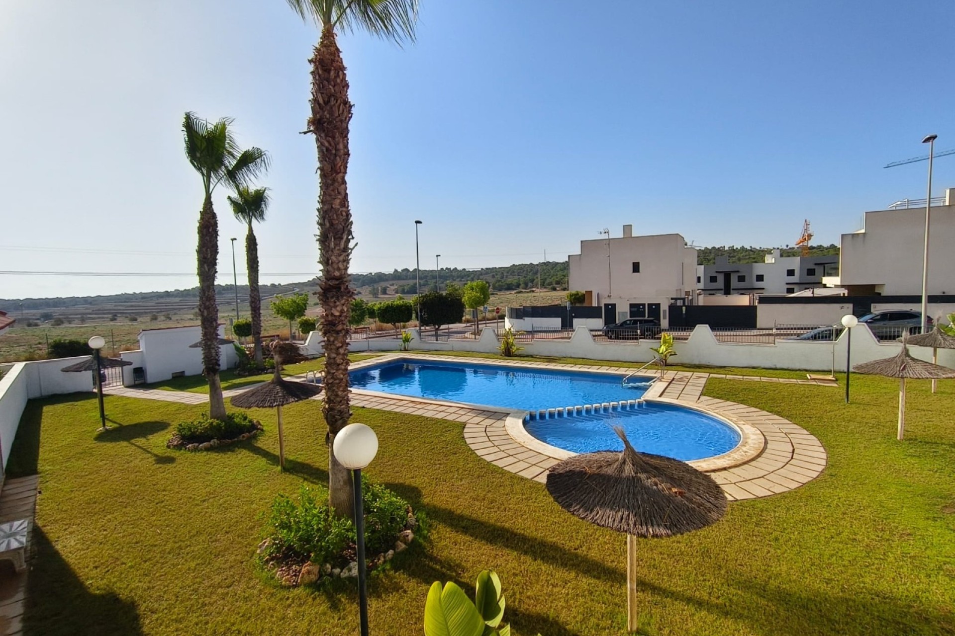 Resale - Townhouse -
San Miguel de Salinas