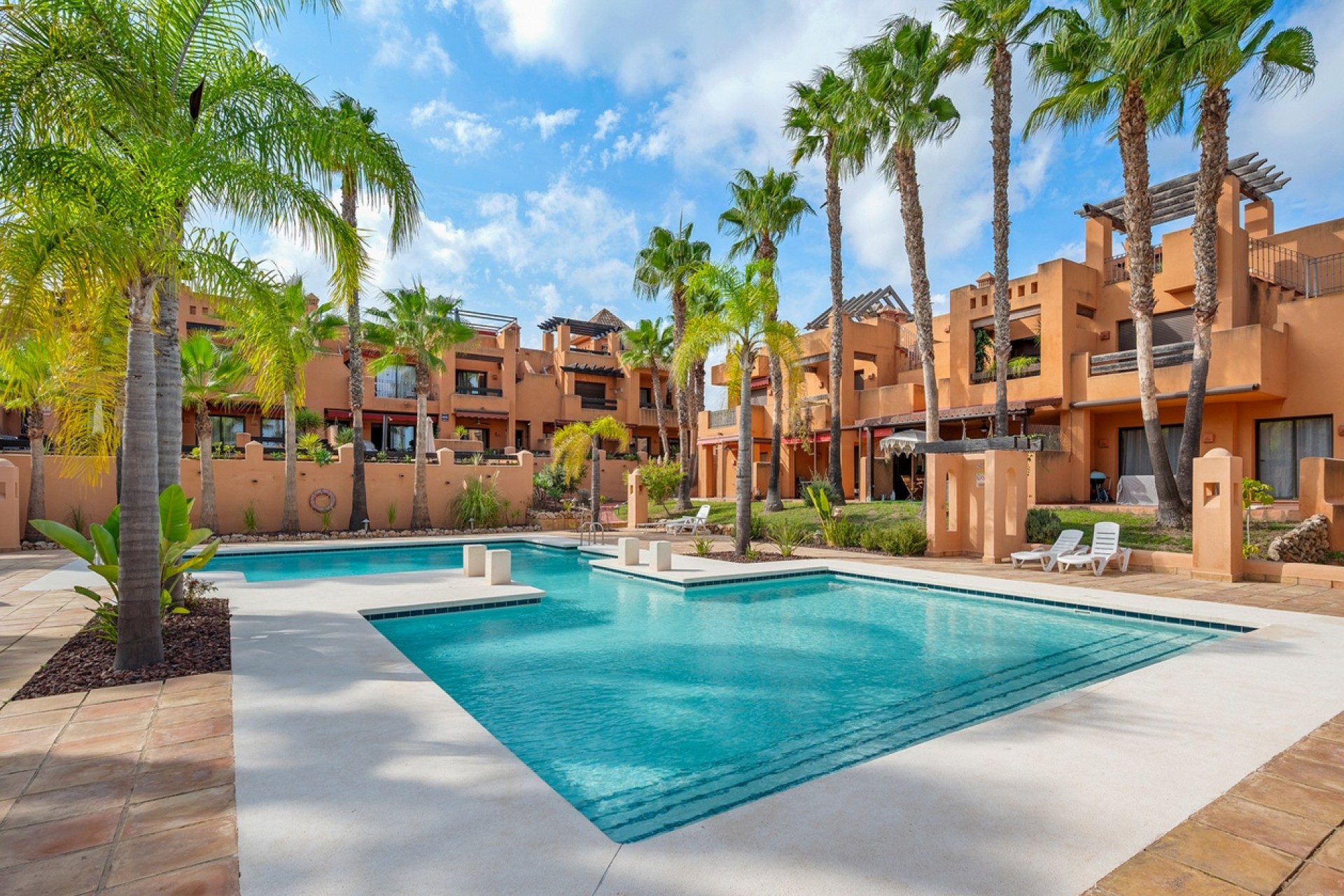 Resale - Townhouse -
San Miguel de Salinas