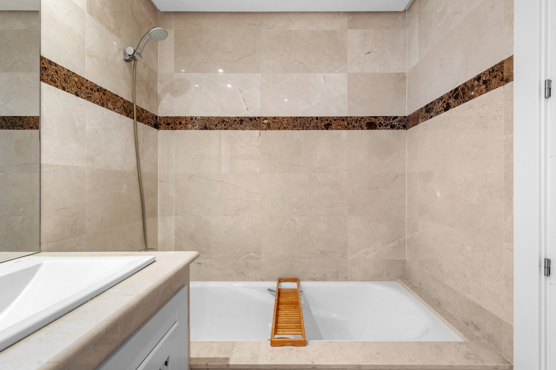 Resale - Townhouse -
San Miguel de Salinas