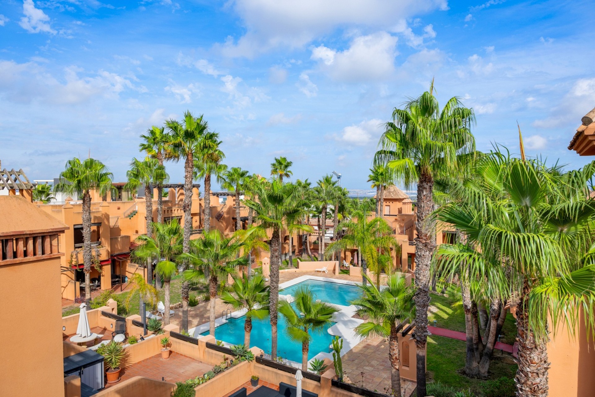 Resale - Townhouse -
San Miguel de Salinas