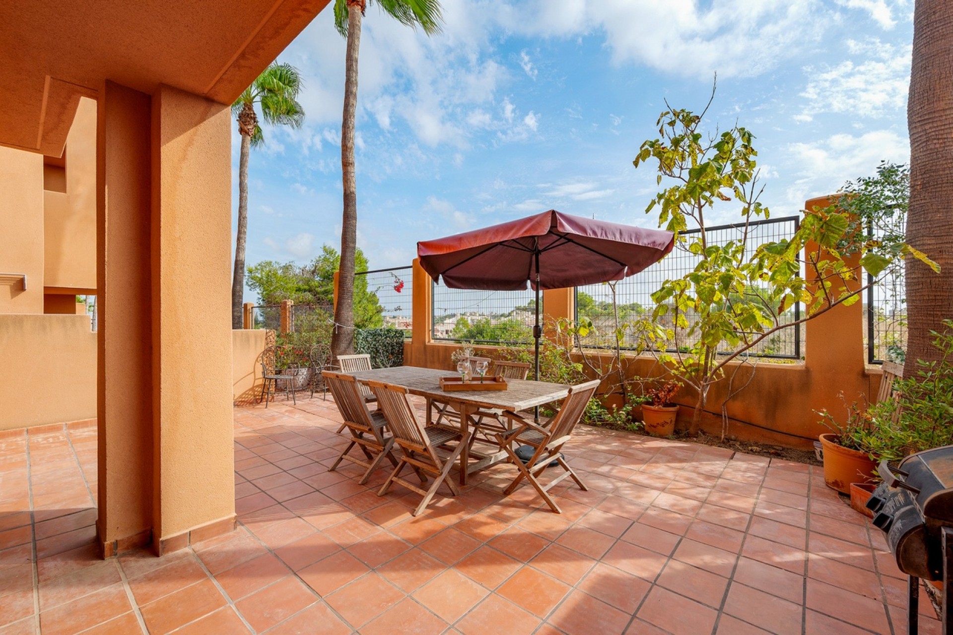 Resale - Townhouse -
San Miguel de Salinas