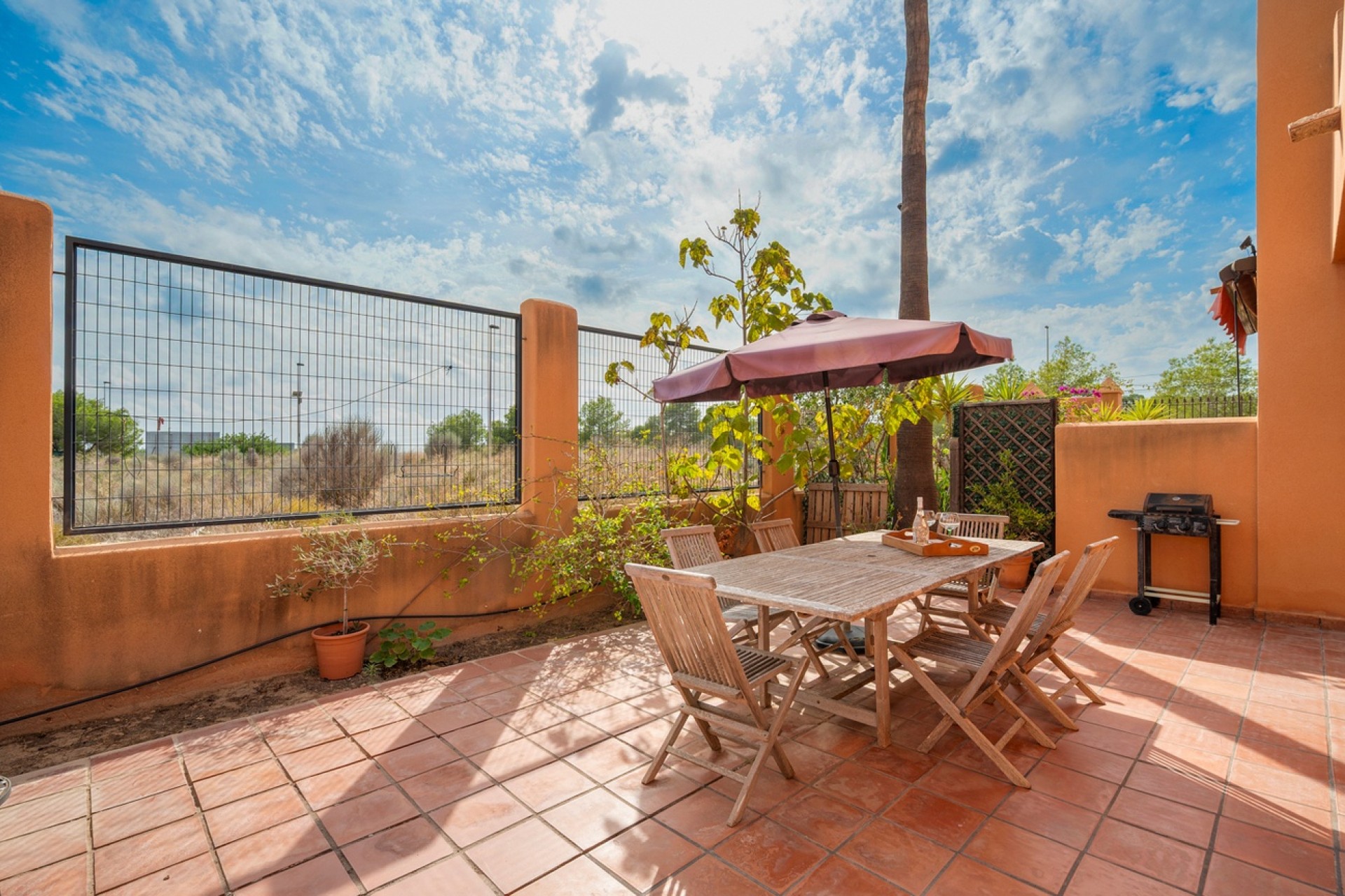 Resale - Townhouse -
San Miguel de Salinas